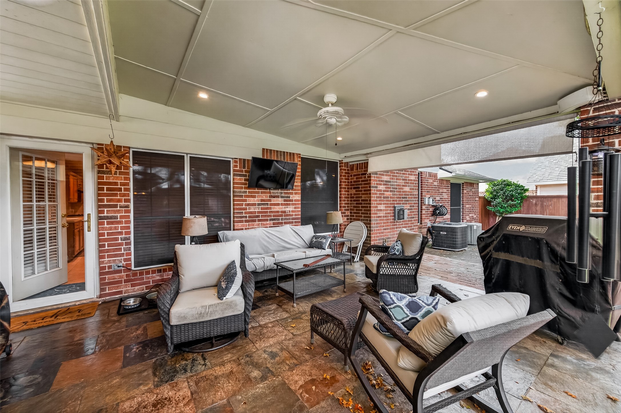 314 Willowood Drive, League City, TX 77573
