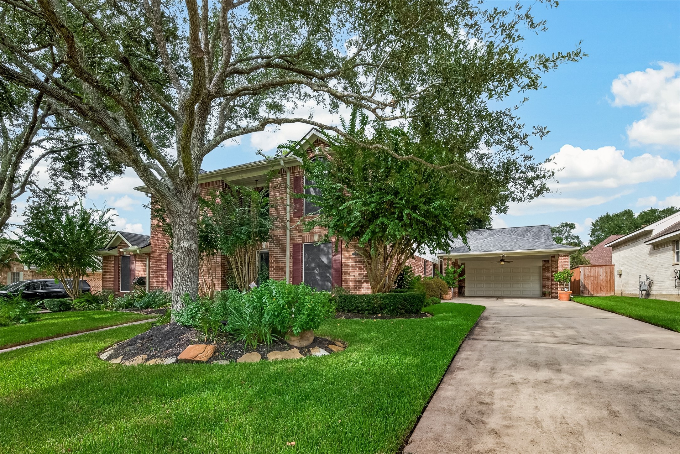 314 Willowood Drive, League City, TX 77573