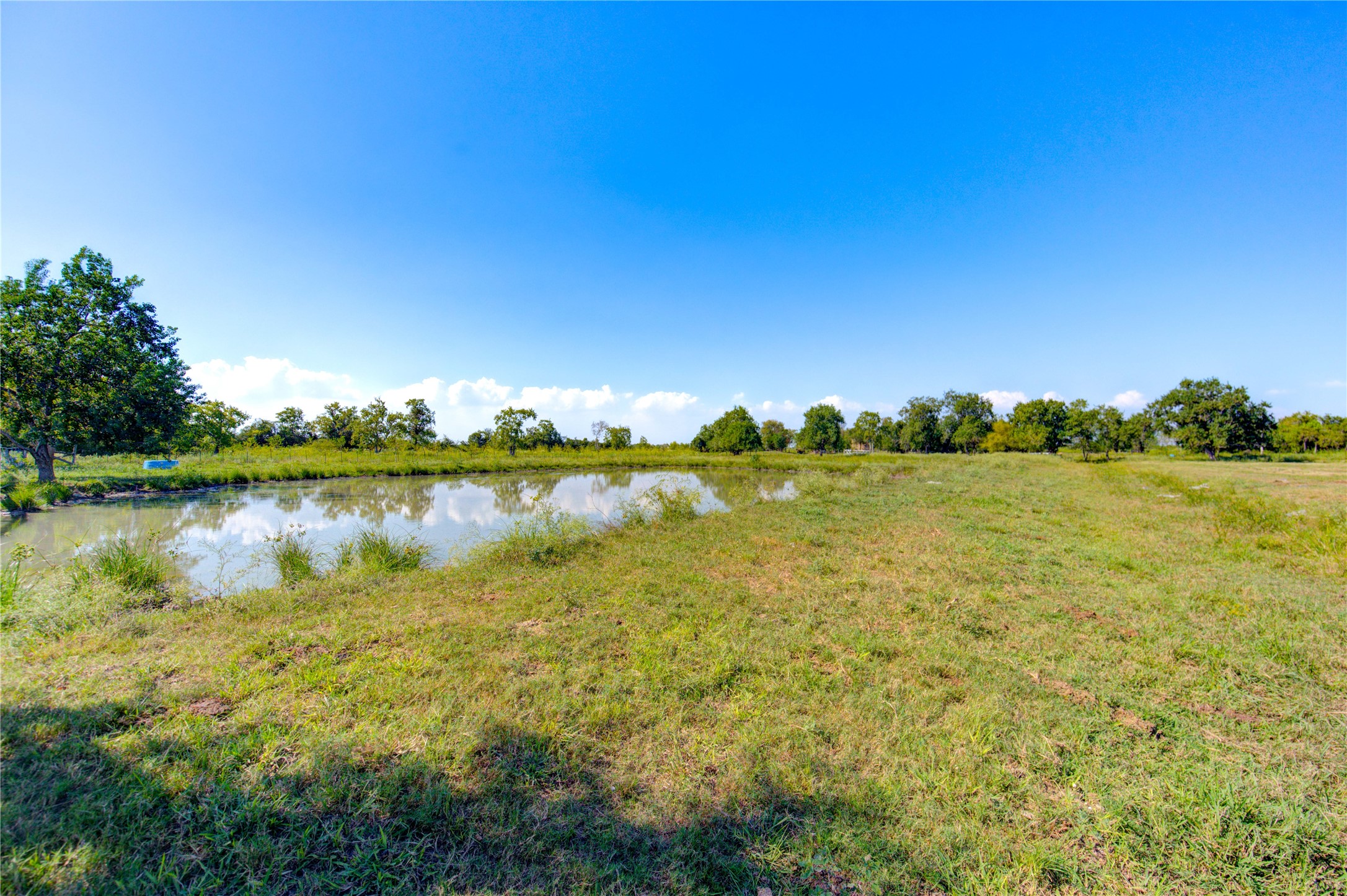 8204 S Humble Camp Road, Dickinson, TX 77539