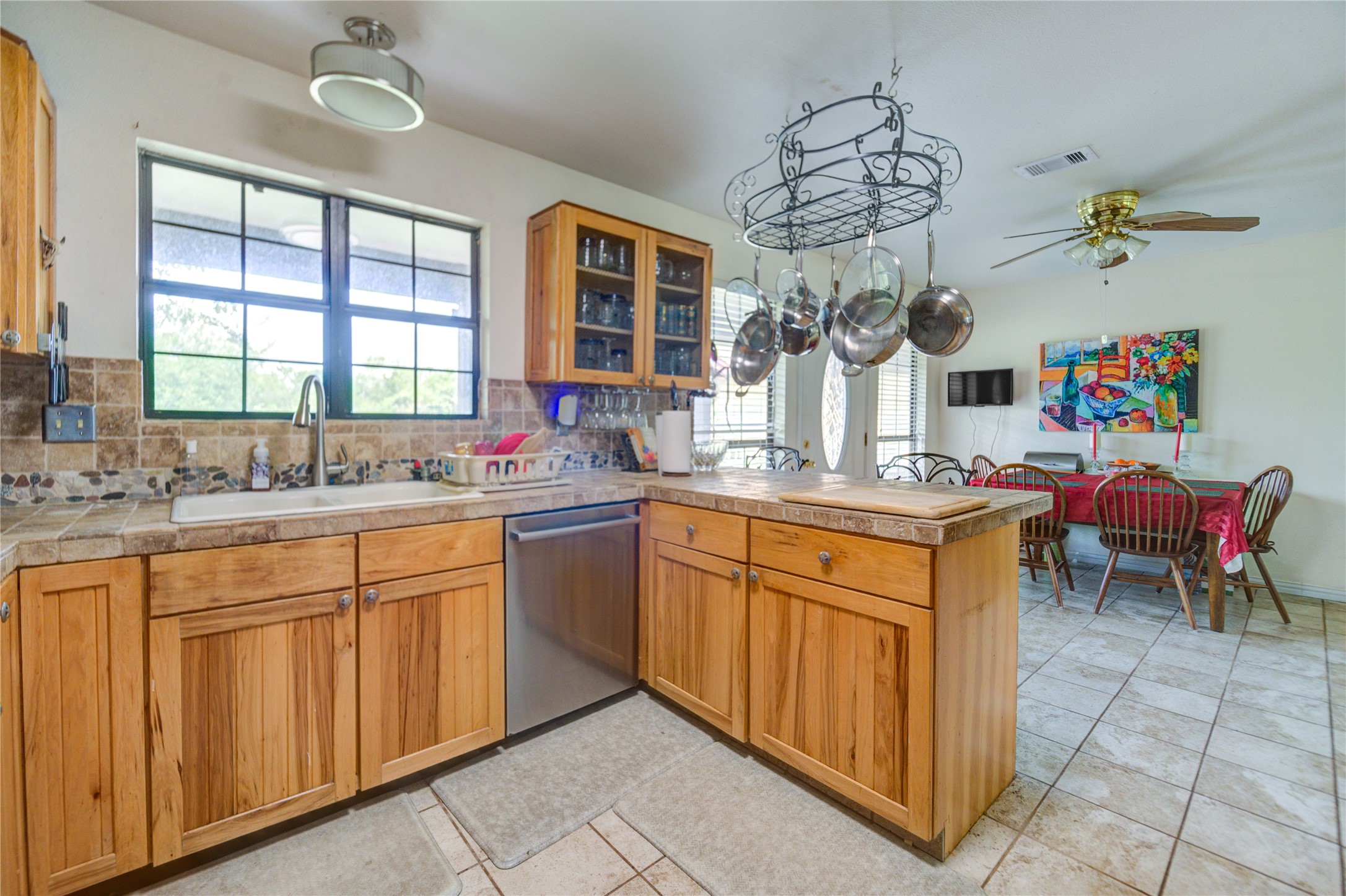 8204 S Humble Camp Road, Dickinson, TX 77539
