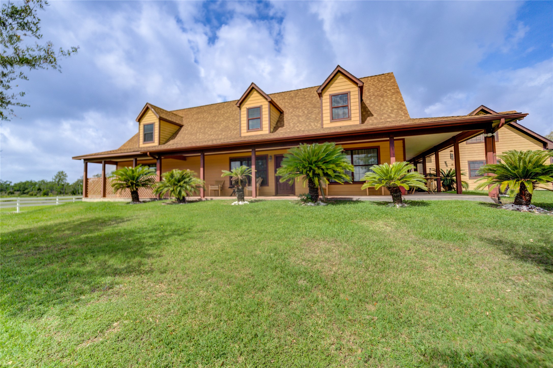 8204 S Humble Camp Road, Dickinson, TX 77539 8204 S Humble Camp Road, Dickinson, TX 77539