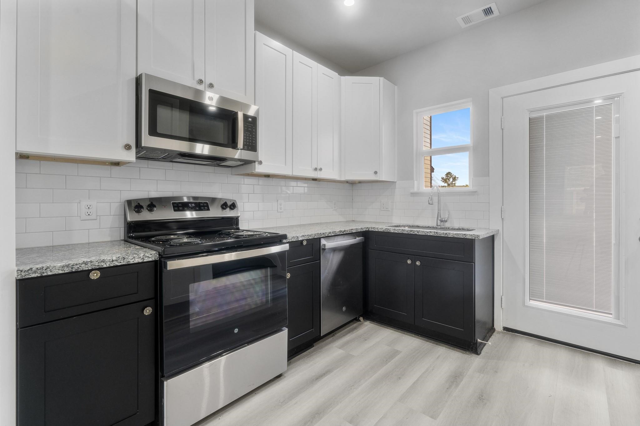 8153 Tate Street, #B, Houston, TX 77028 8153 Tate Street, #B, Houston, TX 77028