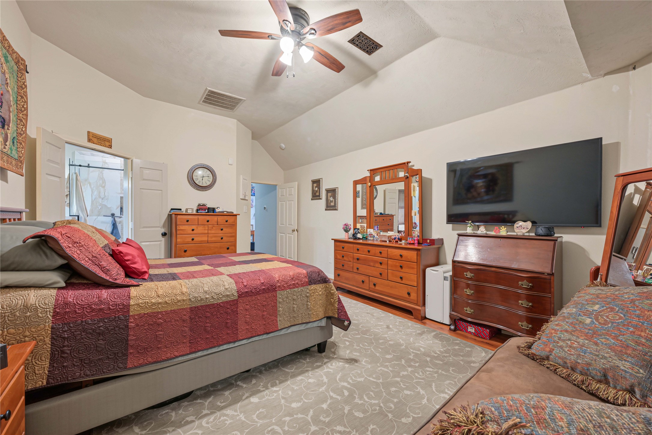 1918 Oakwood Court Drive, Baytown, TX 77521