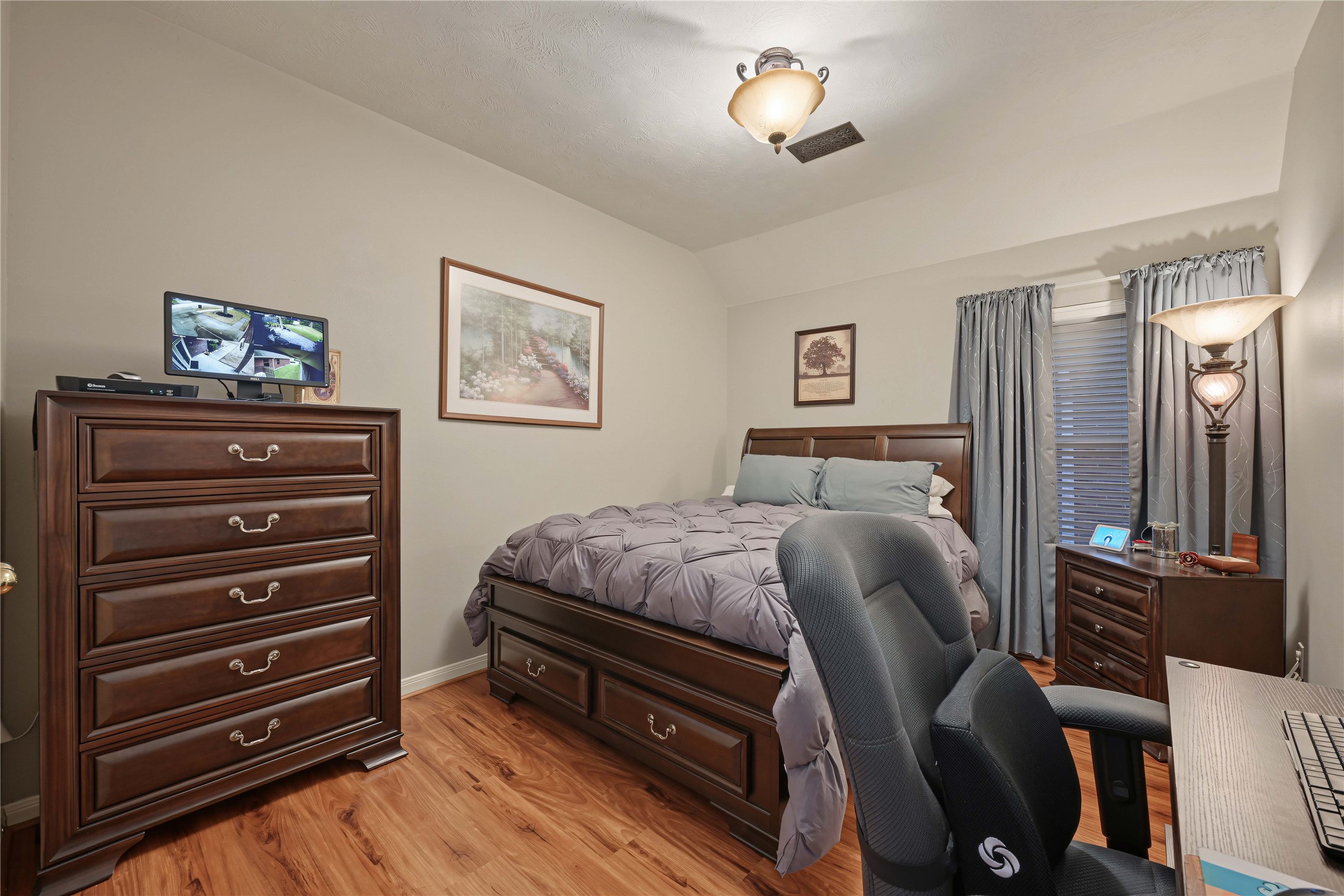 1918 Oakwood Court Drive, Baytown, TX 77521