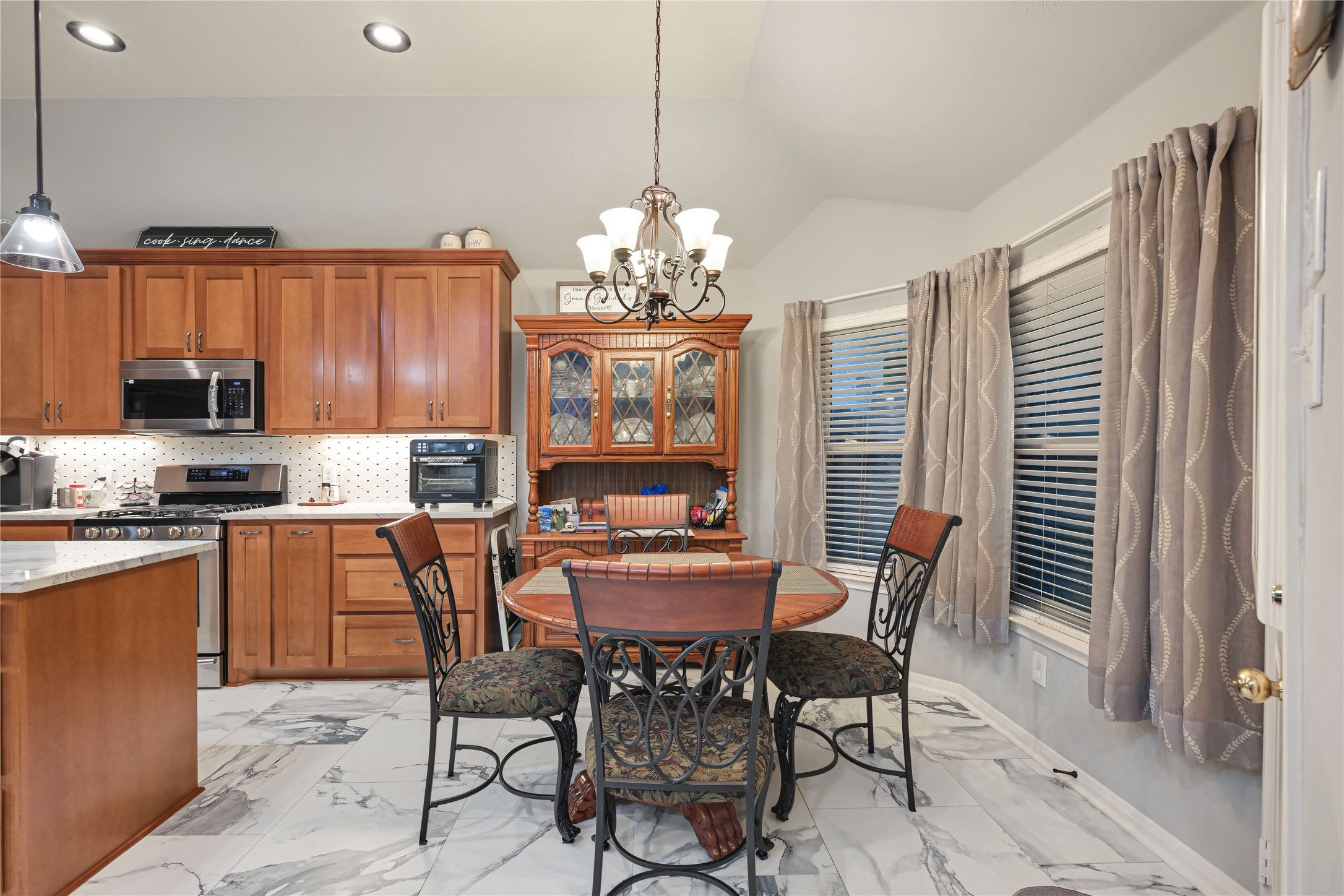 Breakfast area off the kitchen