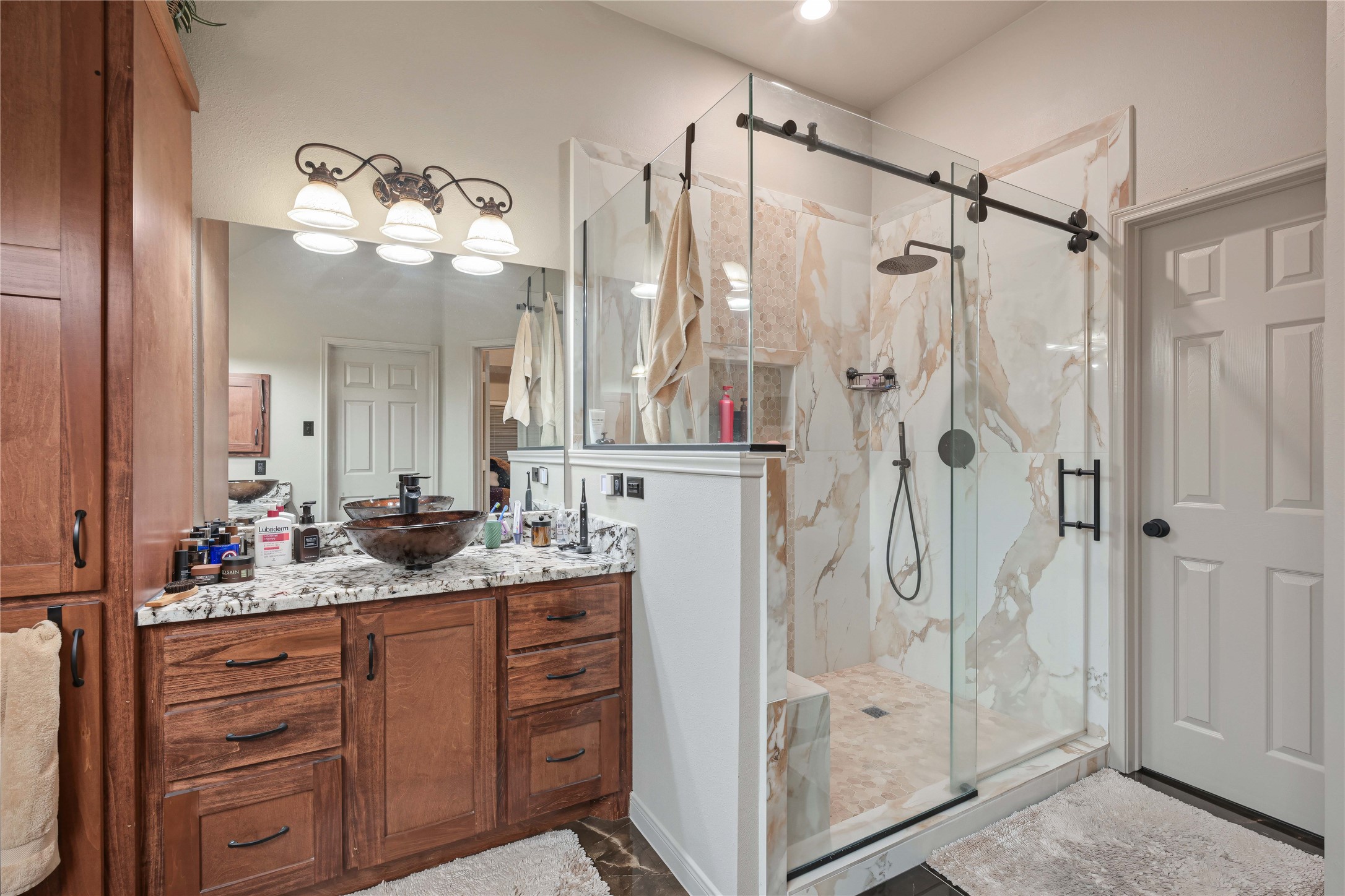 1918 Oakwood Court Drive, Baytown, TX 77521