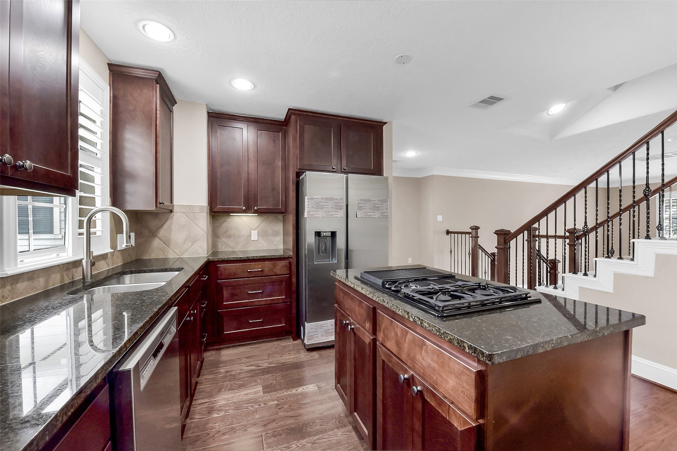 The kitchen layout puts everything within easy reach.