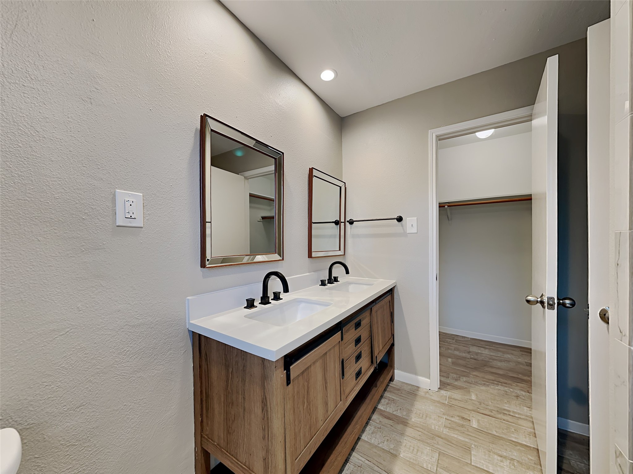 807 Chateau Place, Richmond, TX 77469