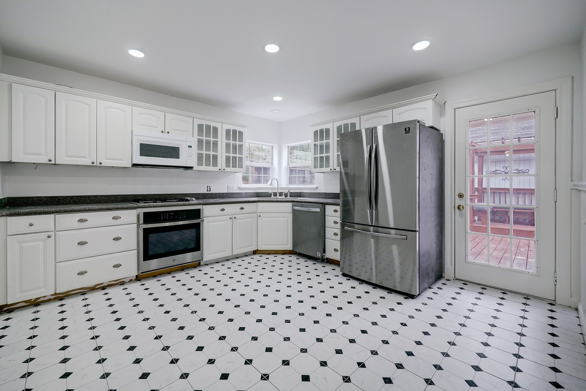 Spacious kitchen with appliances included!