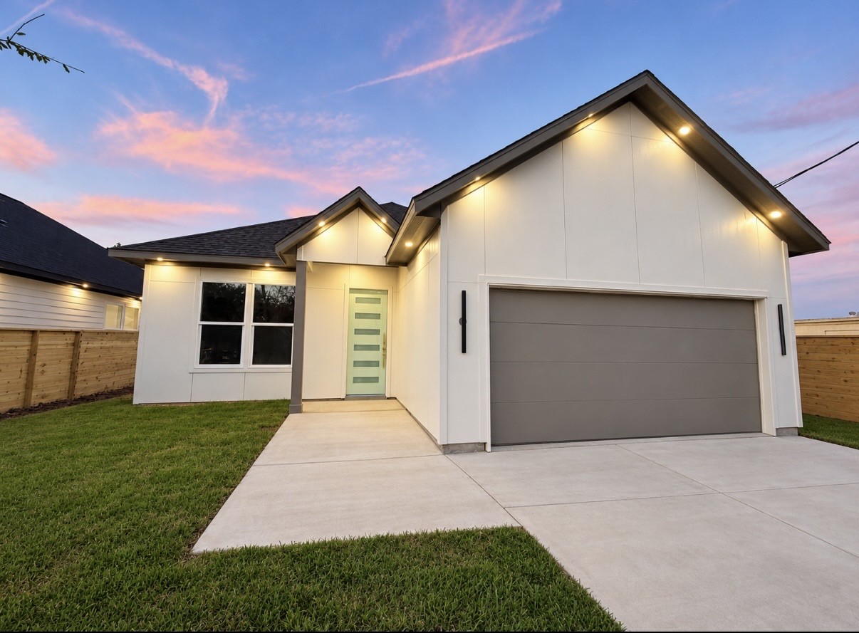 13807 Longview, Houston, TX 77015