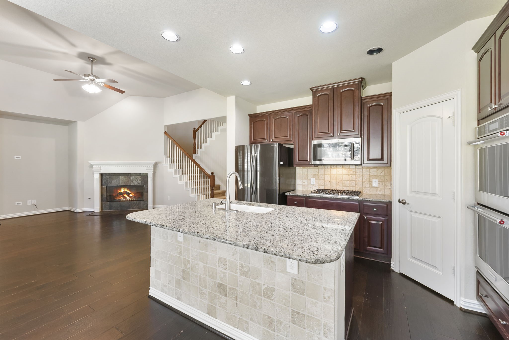 431 Hendricks Forest Lane, Conroe, TX 77384