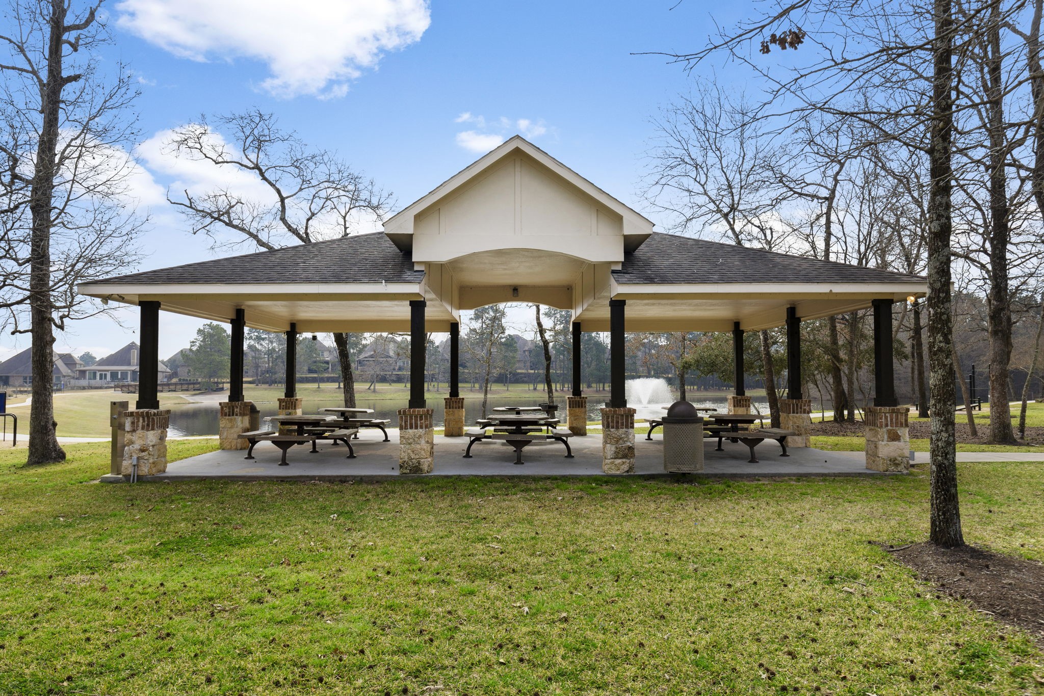 431 Hendricks Forest Lane, Conroe, TX 77384