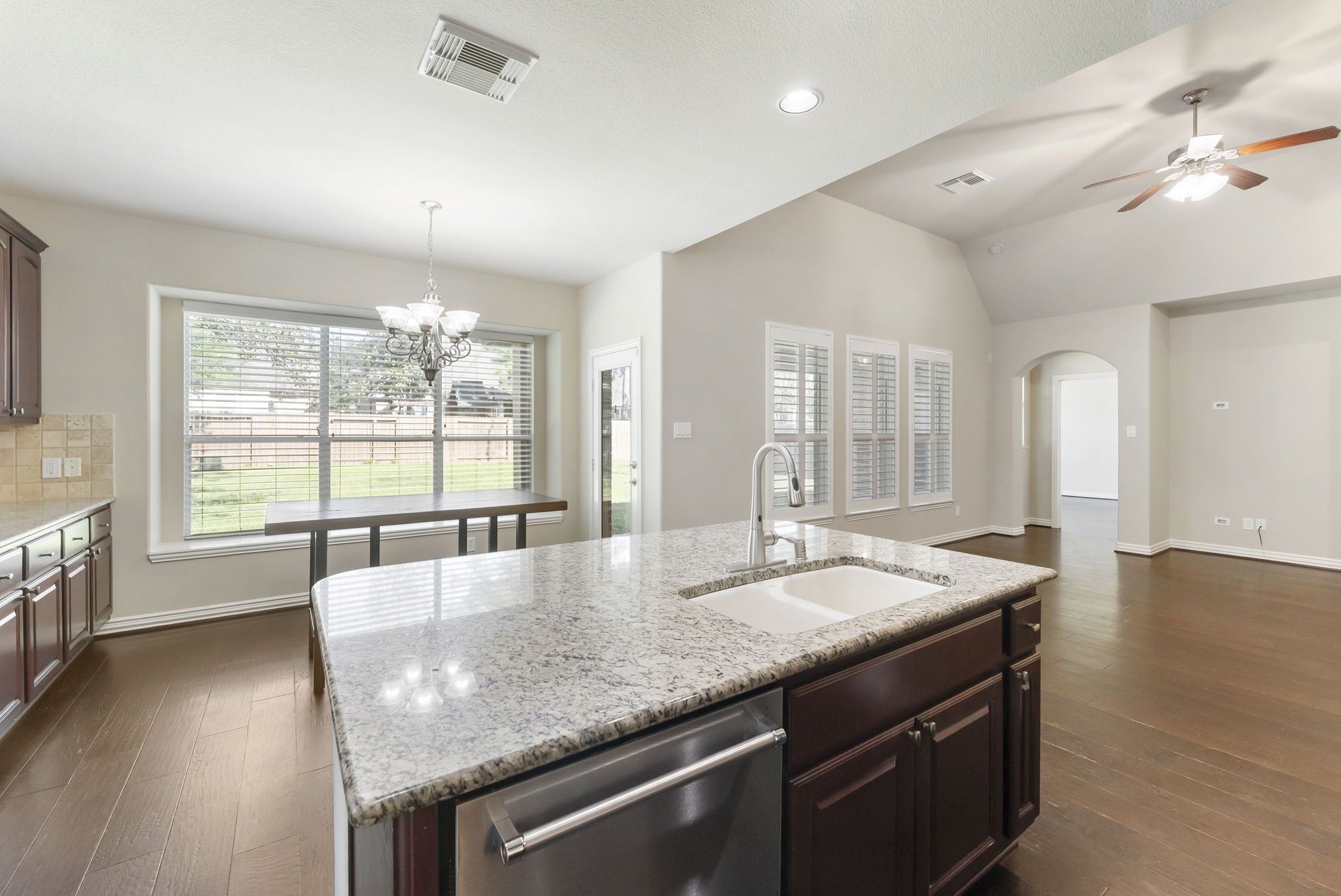 431 Hendricks Forest Lane, Conroe, TX 77384