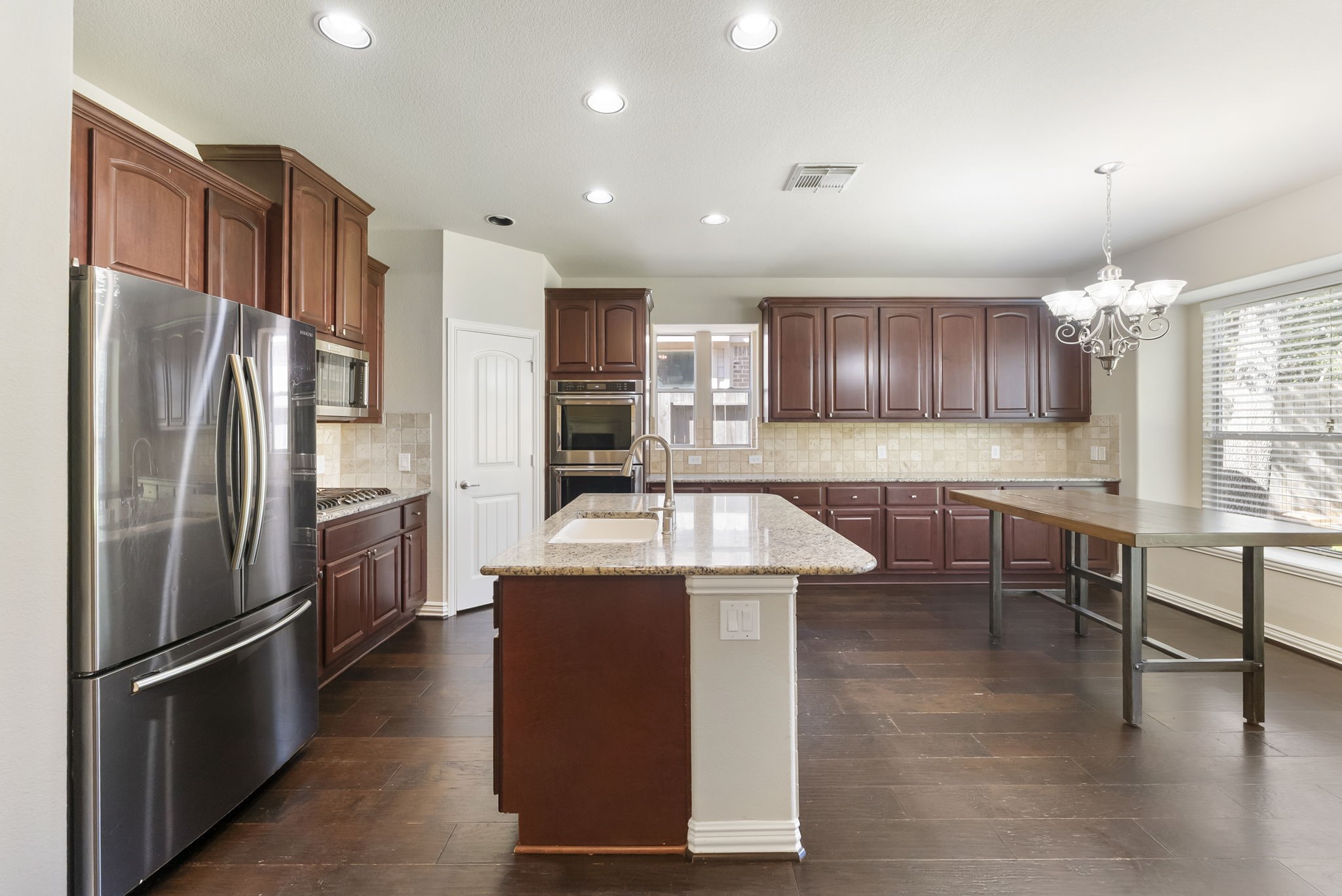 431 Hendricks Forest Lane, Conroe, TX 77384