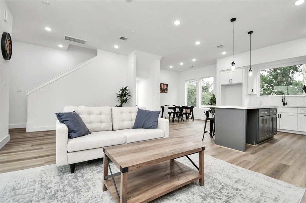 4804 Elysian Street, #D, Houston, TX 77009
