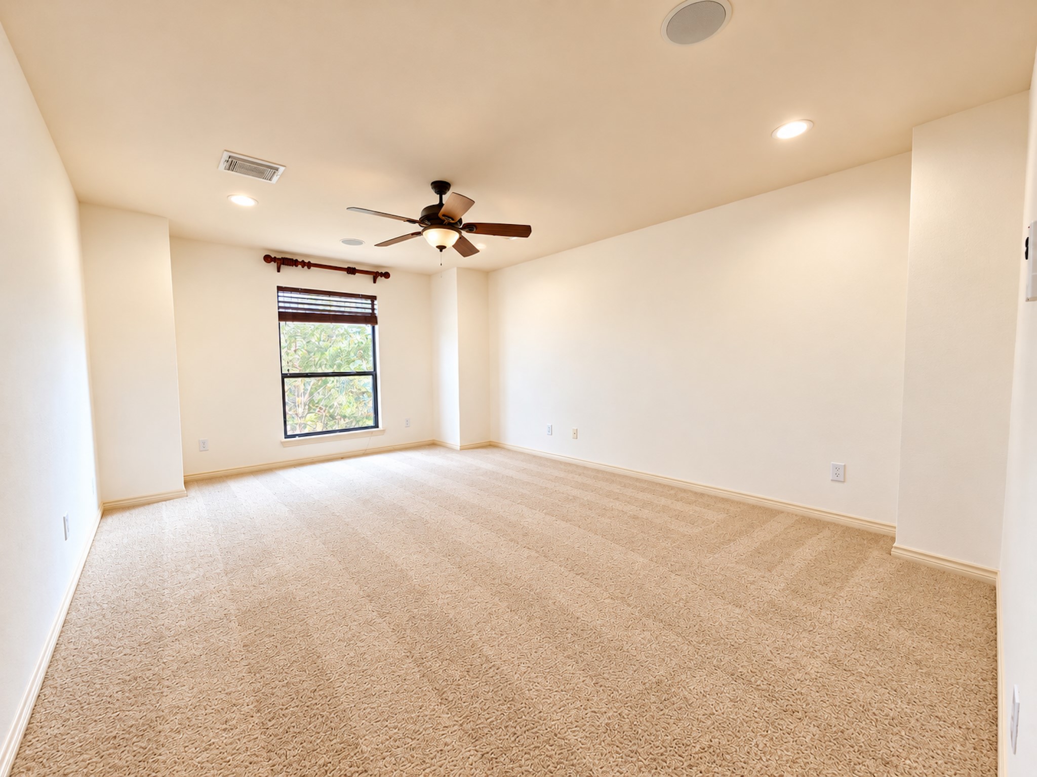 Upstair bedroom 4