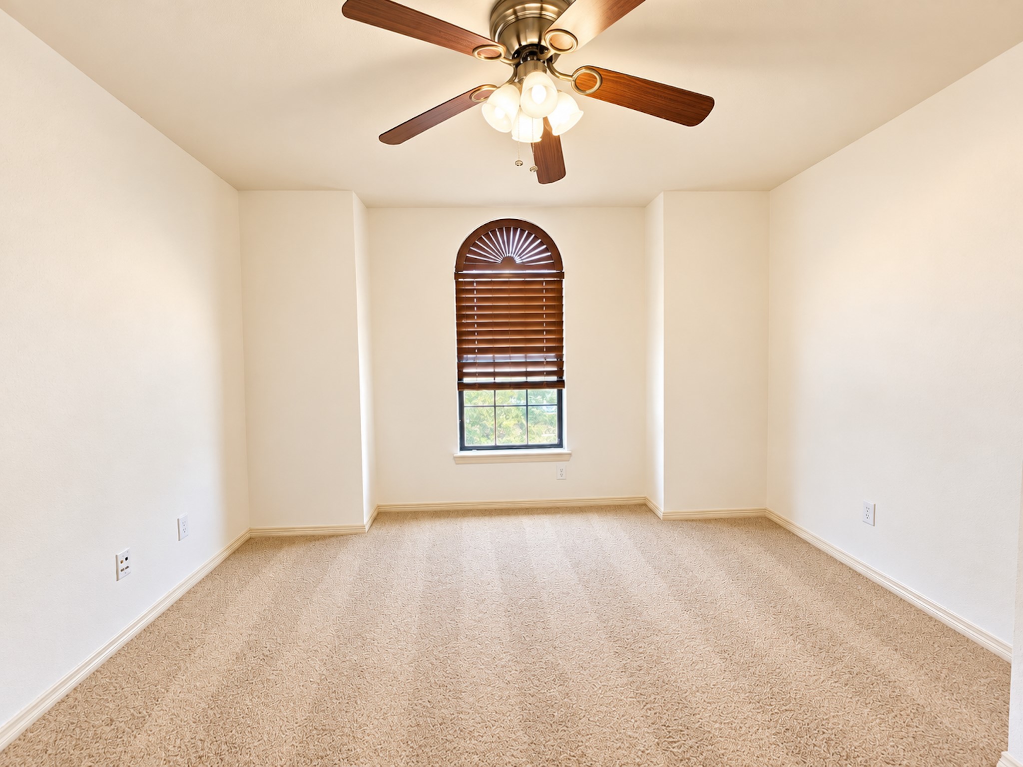 Upstair bedroom 2