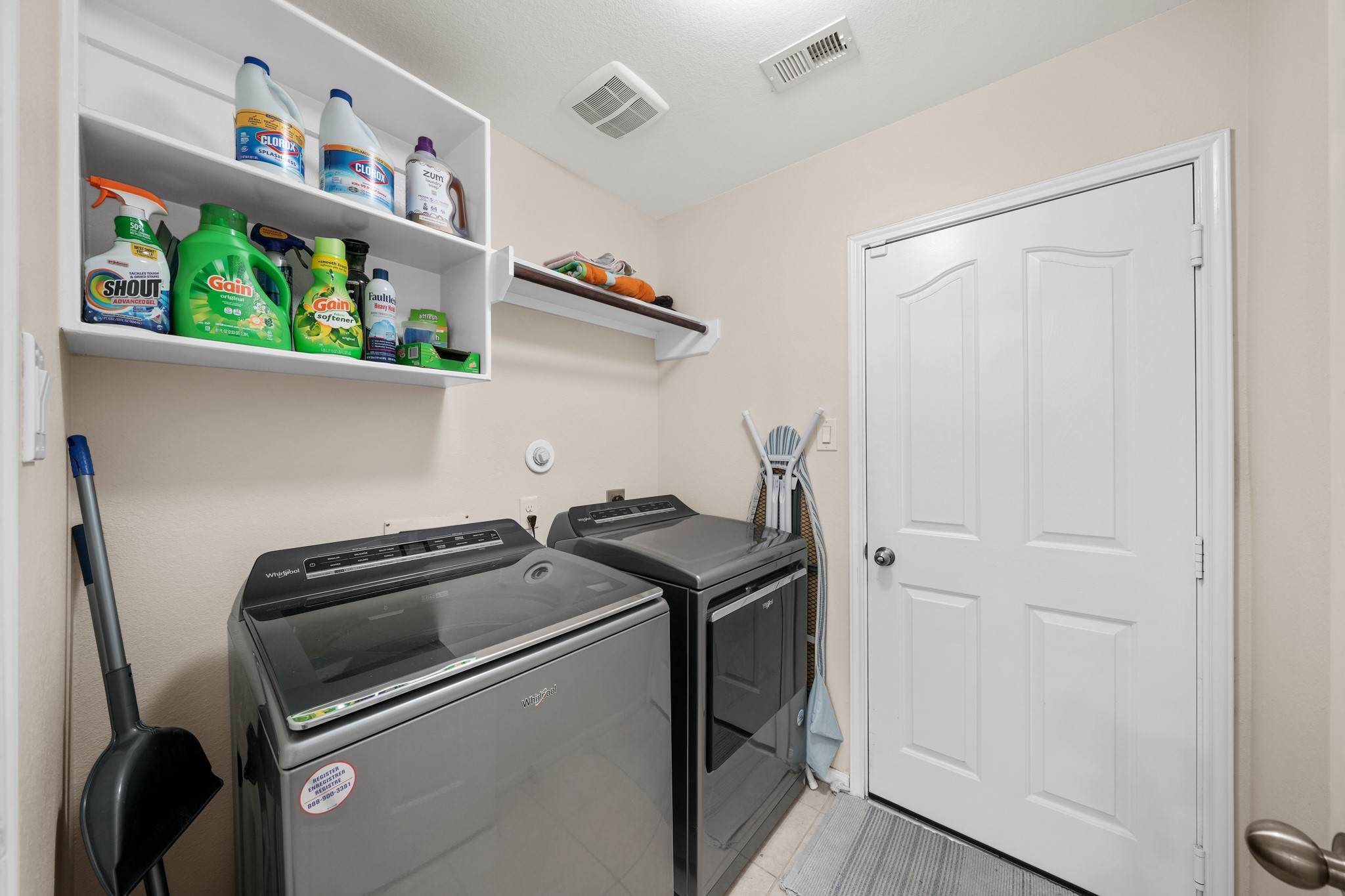 4051 Conifer Drive, Dickinson, TX 77539