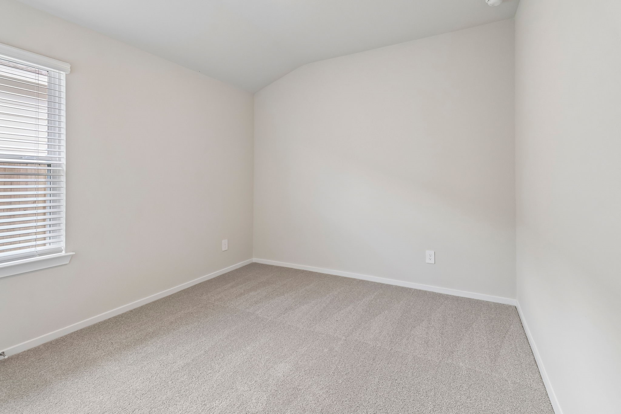 1218 Romany Fields Drive, Huffman, TX 77336
