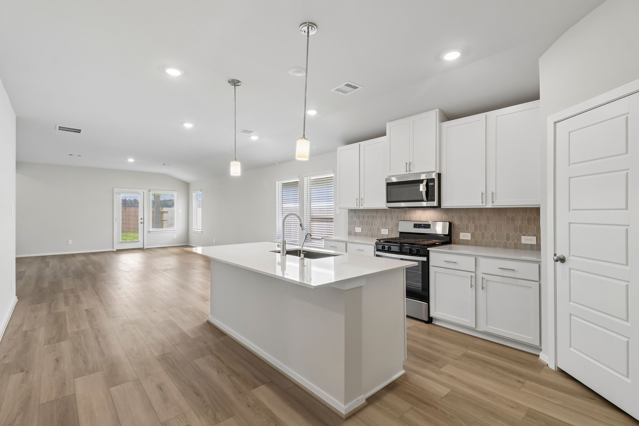 1218 Romany Fields Drive, Huffman, TX 77336