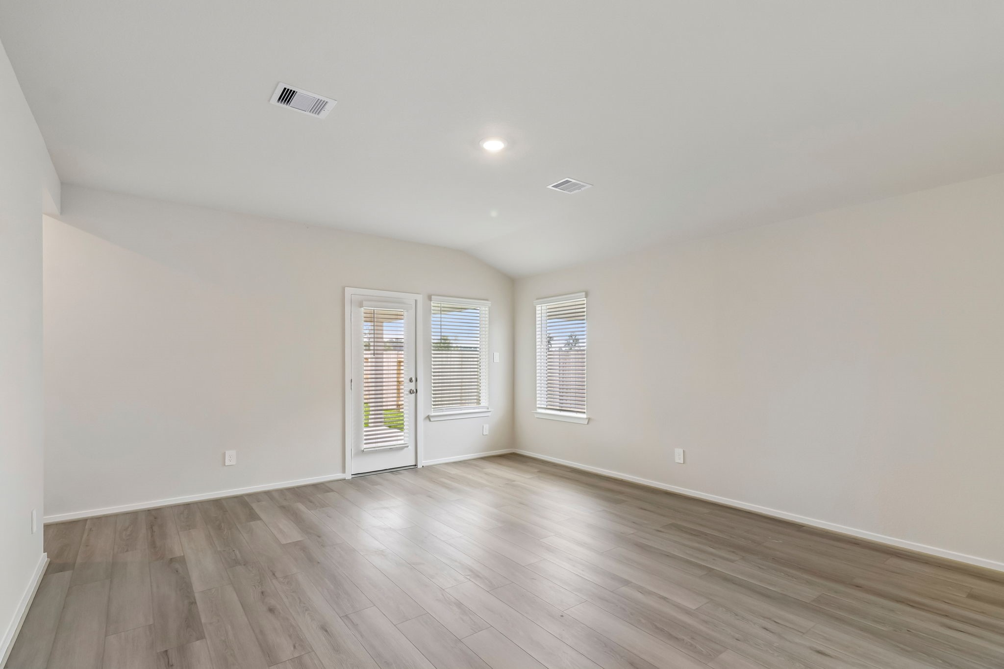 1218 Romany Fields Drive, Huffman, TX 77336