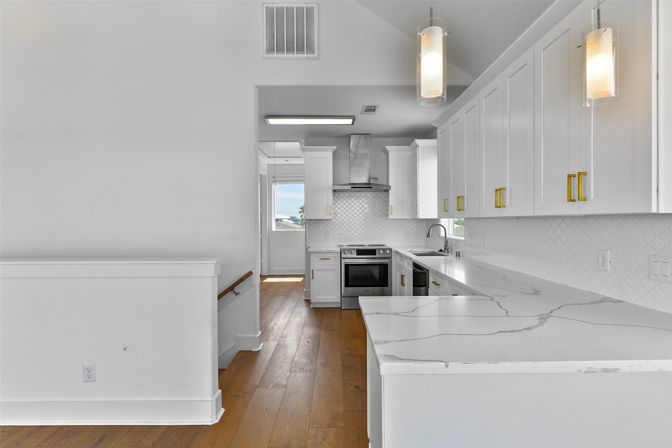Looking towards the kitchen.