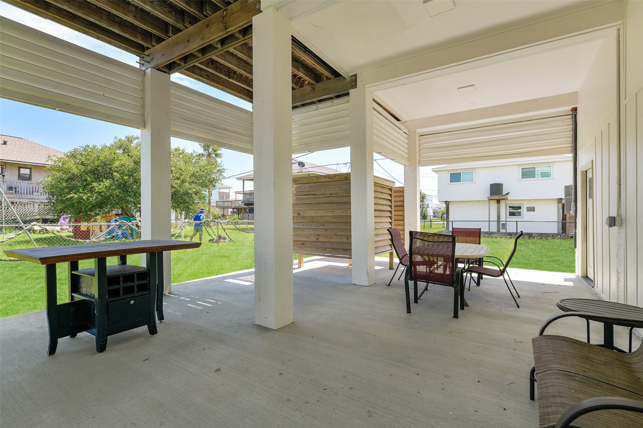 4006 Fort Bend Drive, Galveston, TX 77554