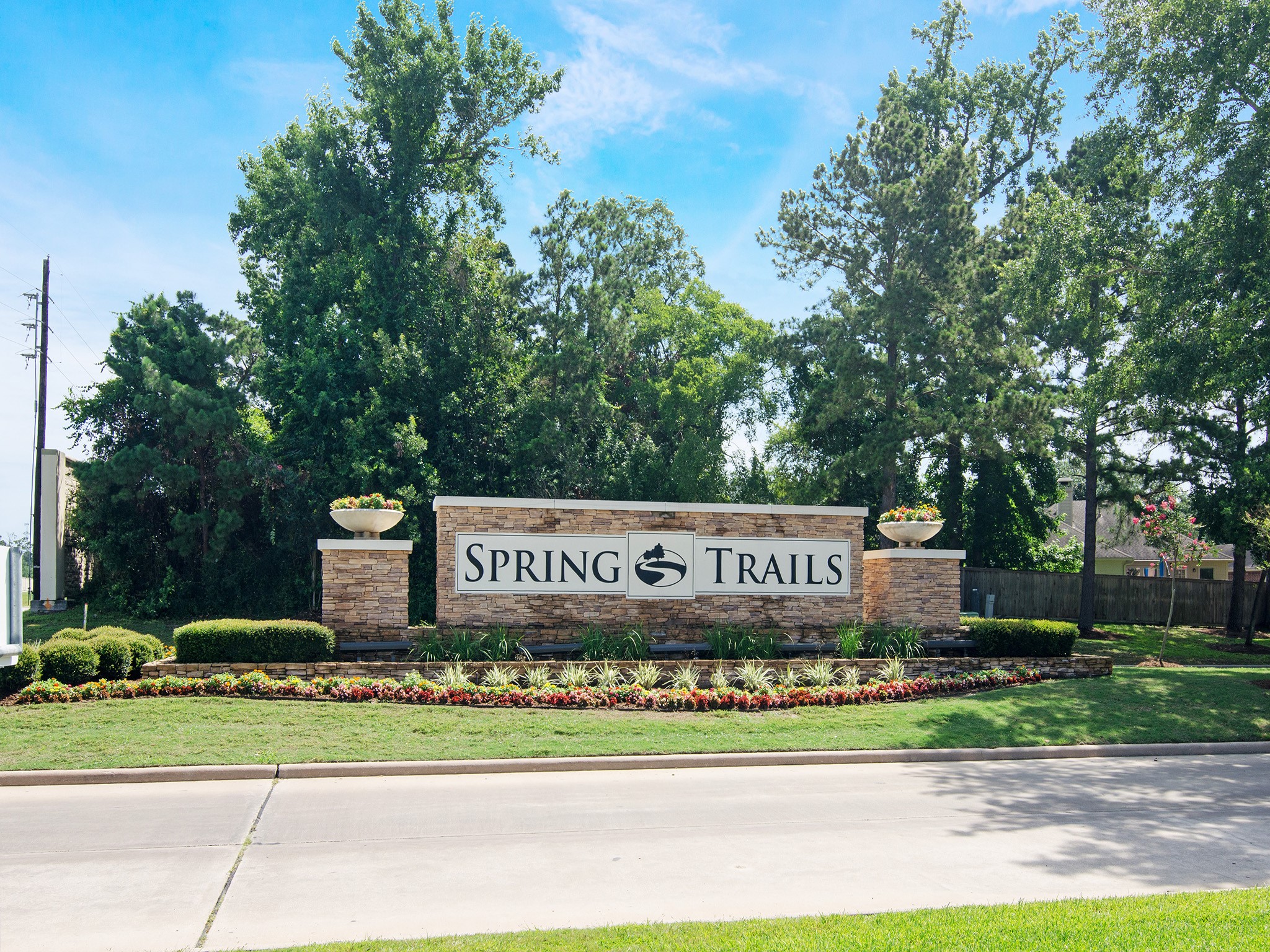 Welcome to Spring Trails, a highly sought-after community known for its natural beauty and exceptional amenities. Conveniently located with easy access to the Grand parkway (SH99) the Hardy Toll Road, and I-45 making commutes to The Woodlands, ExxonMobil Campus, Downtown Houston and George Bush Intercontinental airport a breeze.