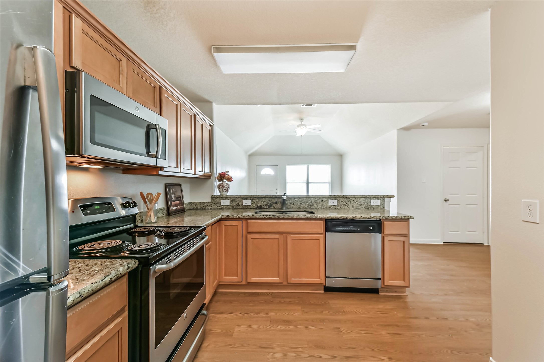 1320 W Dumble Street, Alvin, TX 77511 1320 W Dumble Street, Alvin, TX 77511