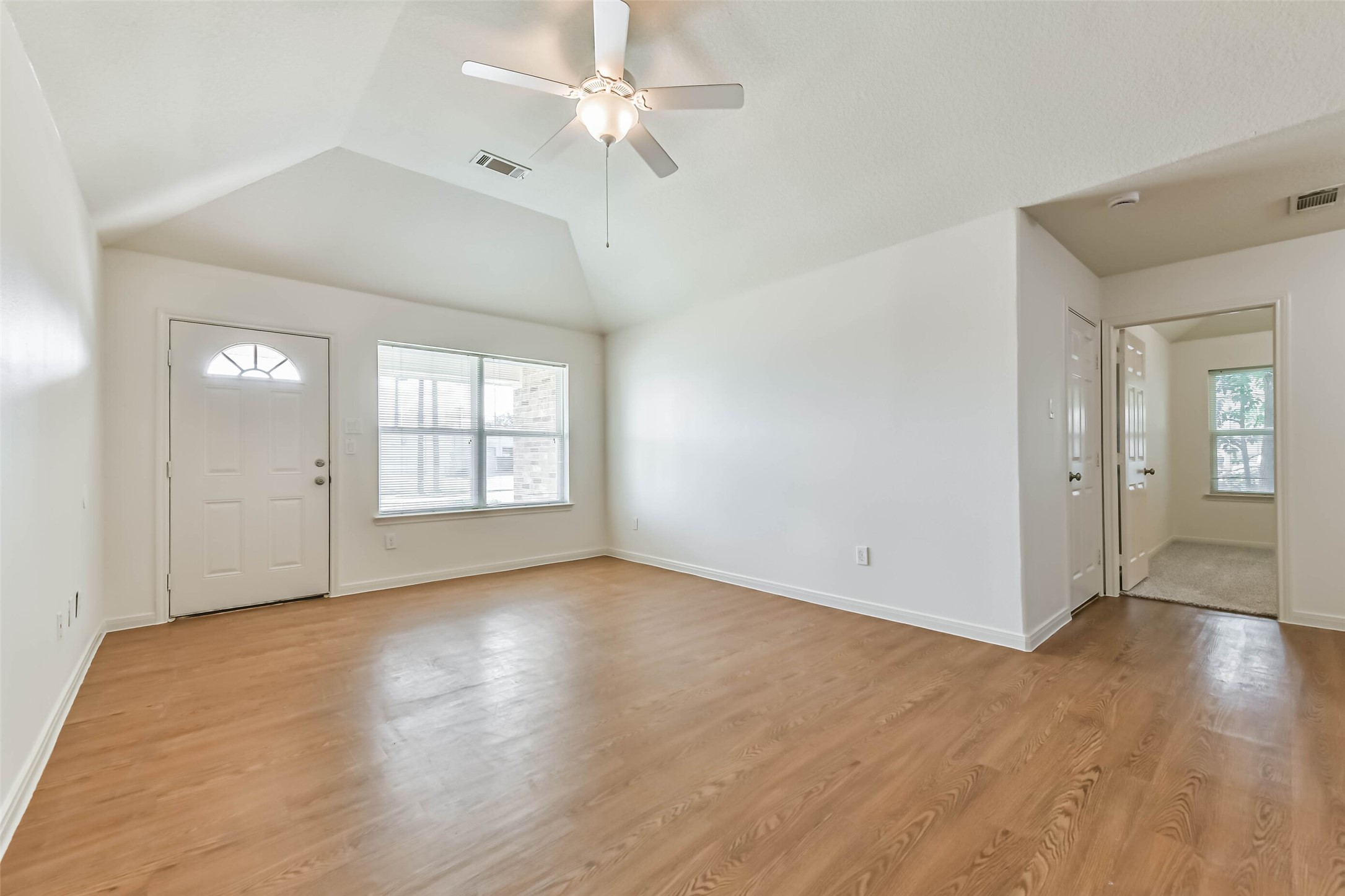 1320 W Dumble Street, Alvin, TX 77511 1320 W Dumble Street, Alvin, TX 77511