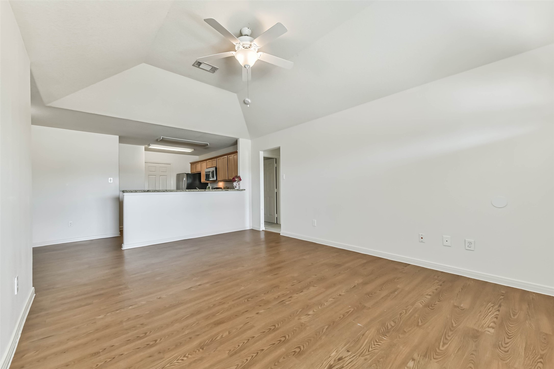 1320 W Dumble Street, Alvin, TX 77511 1320 W Dumble Street, Alvin, TX 77511
