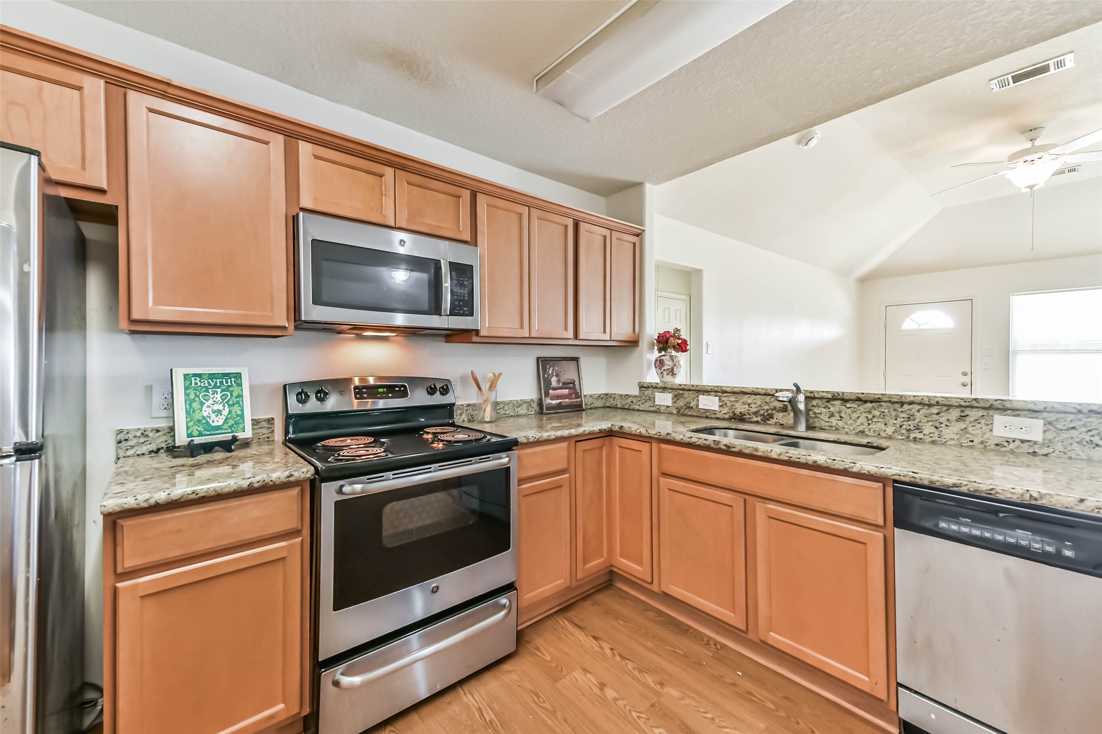 1320 W Dumble Street, Alvin, TX 77511 1320 W Dumble Street, Alvin, TX 77511