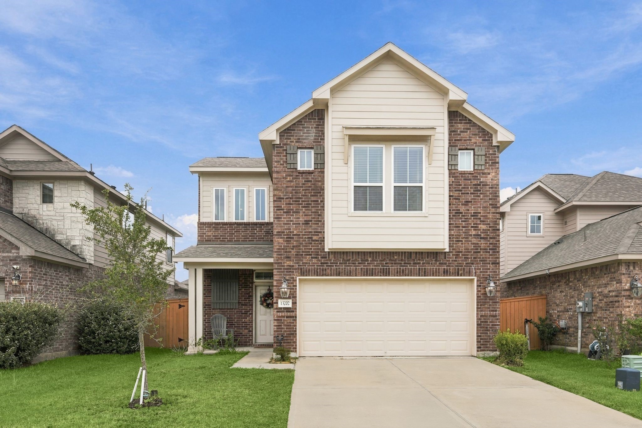 Nice two-story home featuring a welcoming entryway, located in a great neighborhood. Nice two-story home featuring a welcoming entryway, located in a great neighborhood.