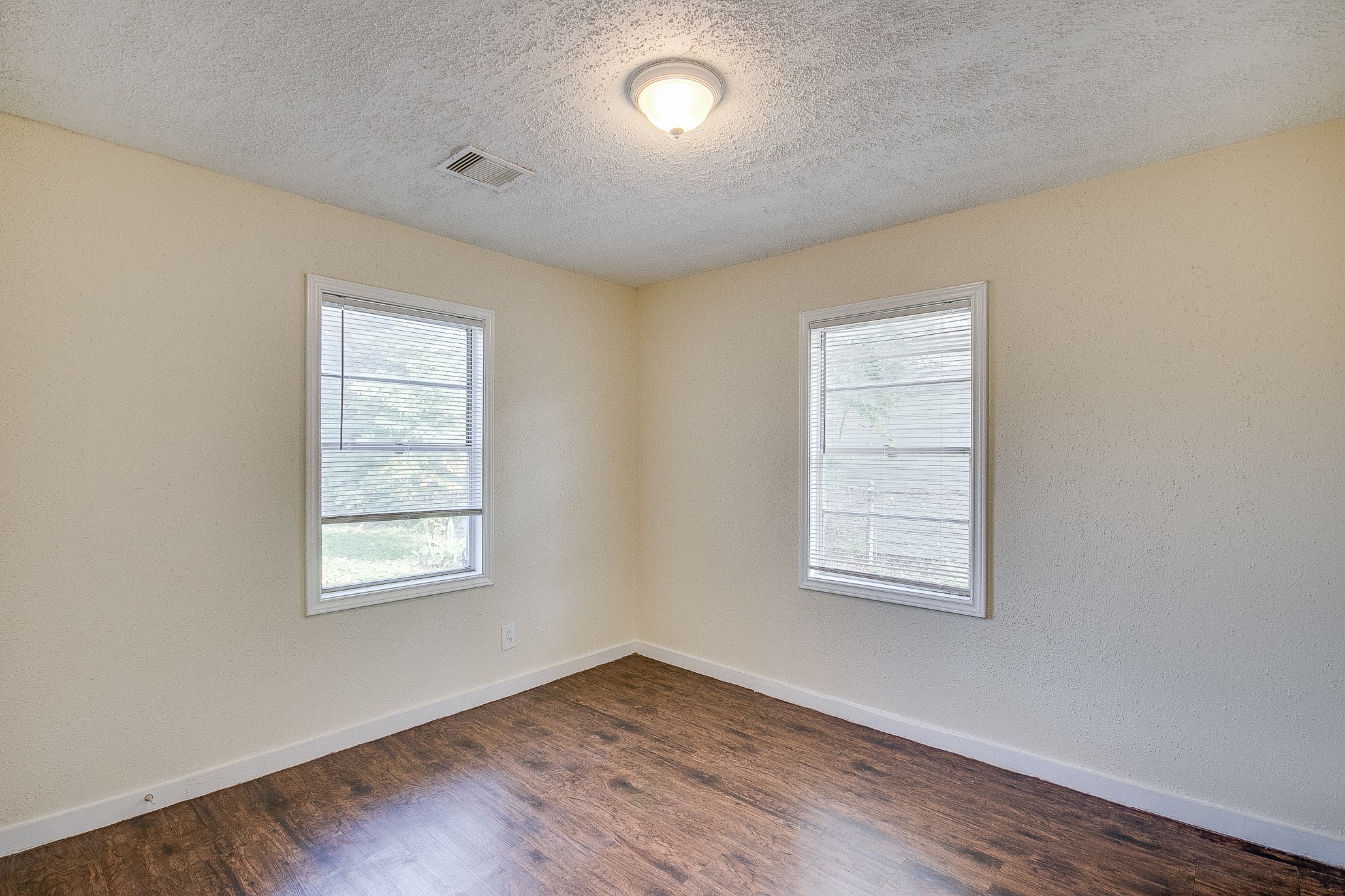 6511 Flamingo Drive, Houston, TX 77087