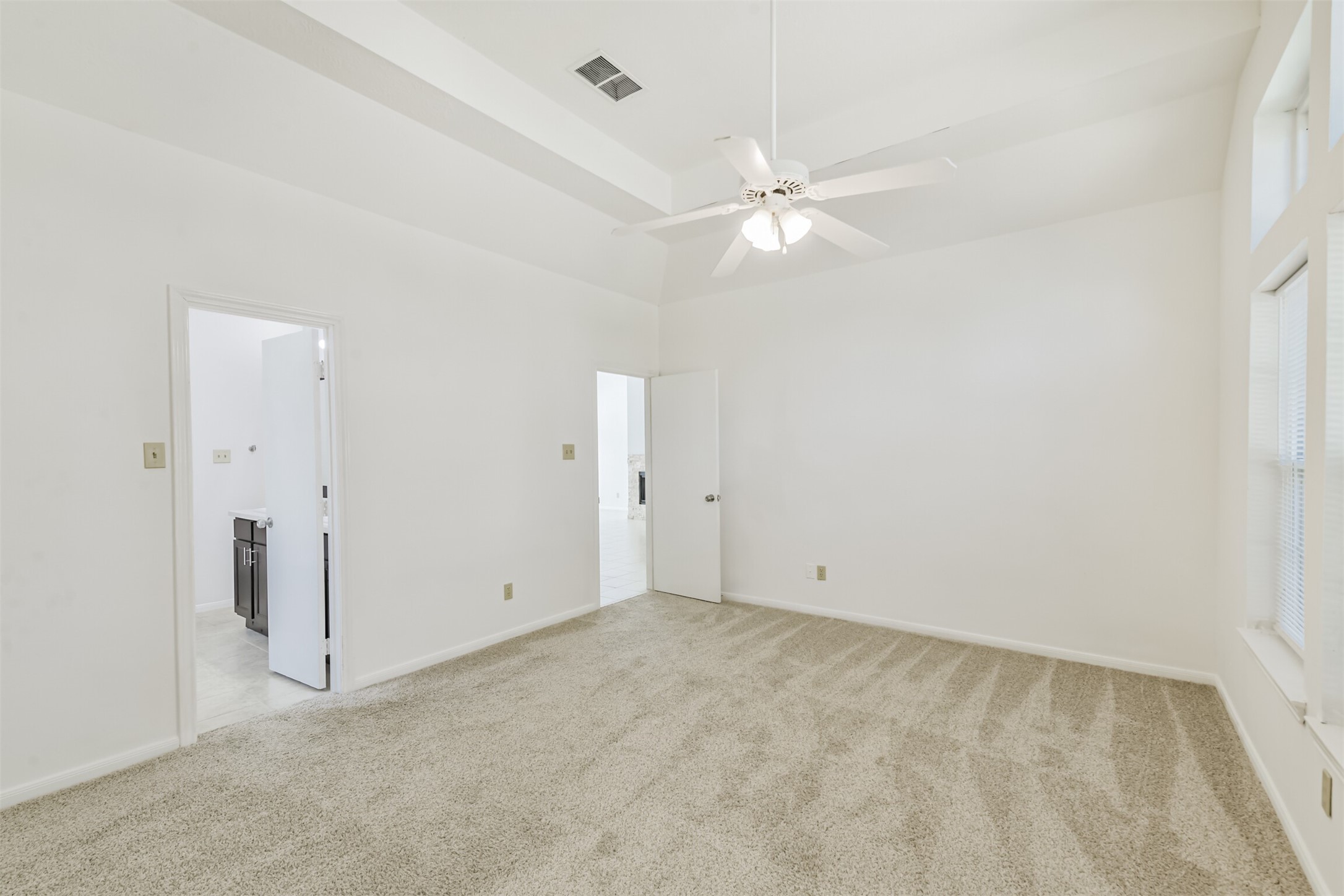 Primary Bedroom (2)