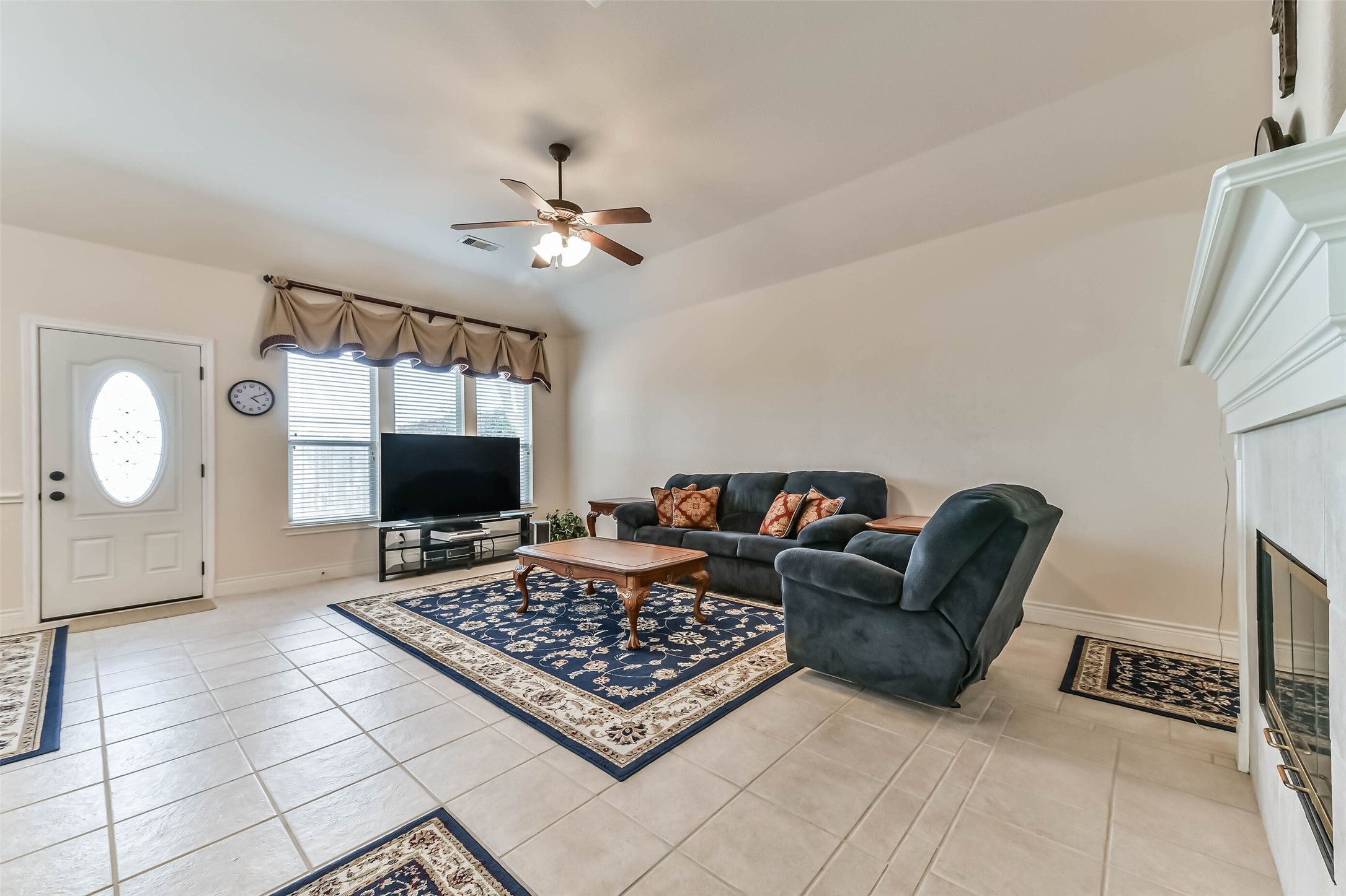 4055 Bentwood Drive, Dickinson, TX 77539