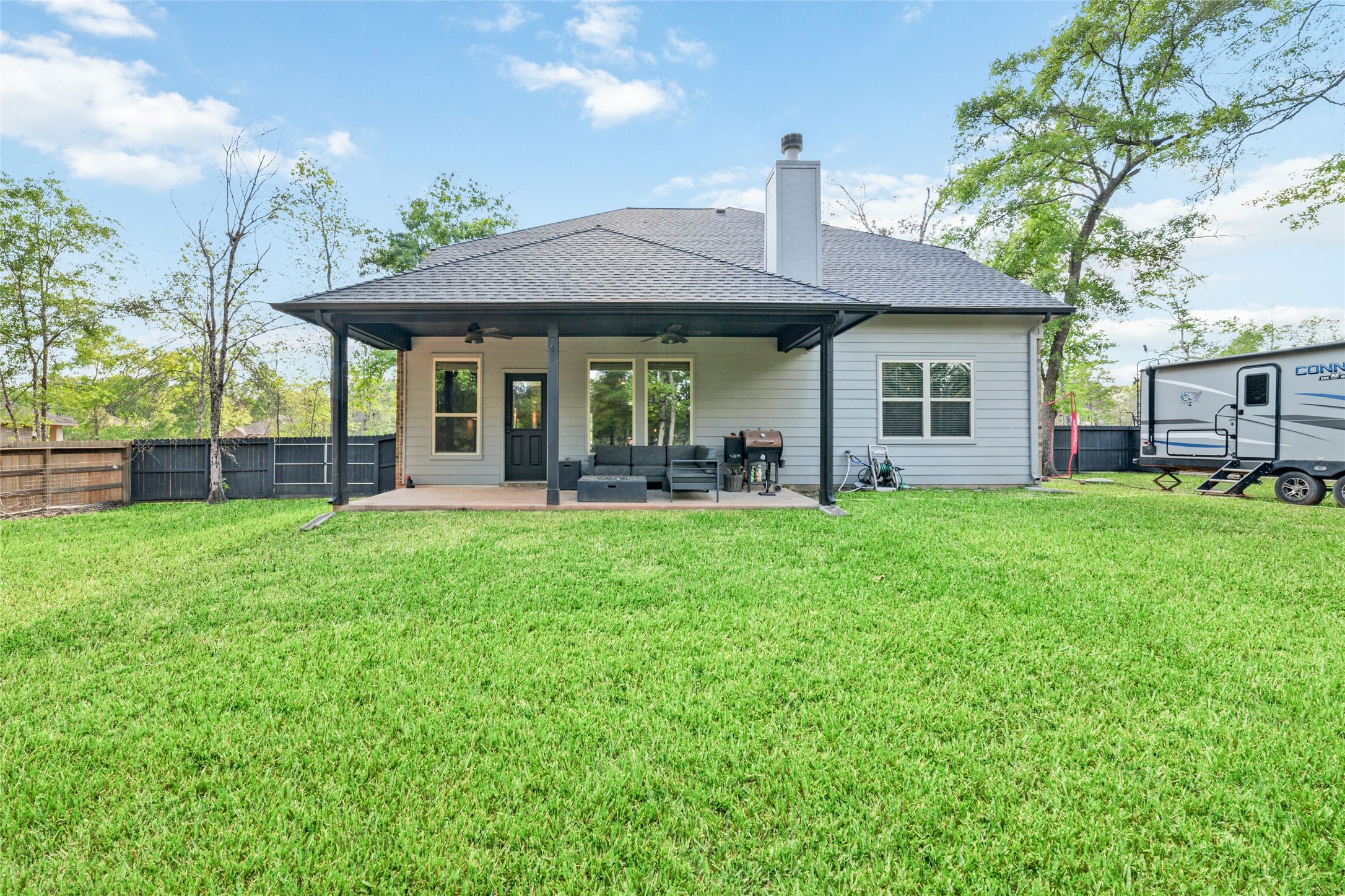 9239 Silver Back Trail, Conroe, TX 77303