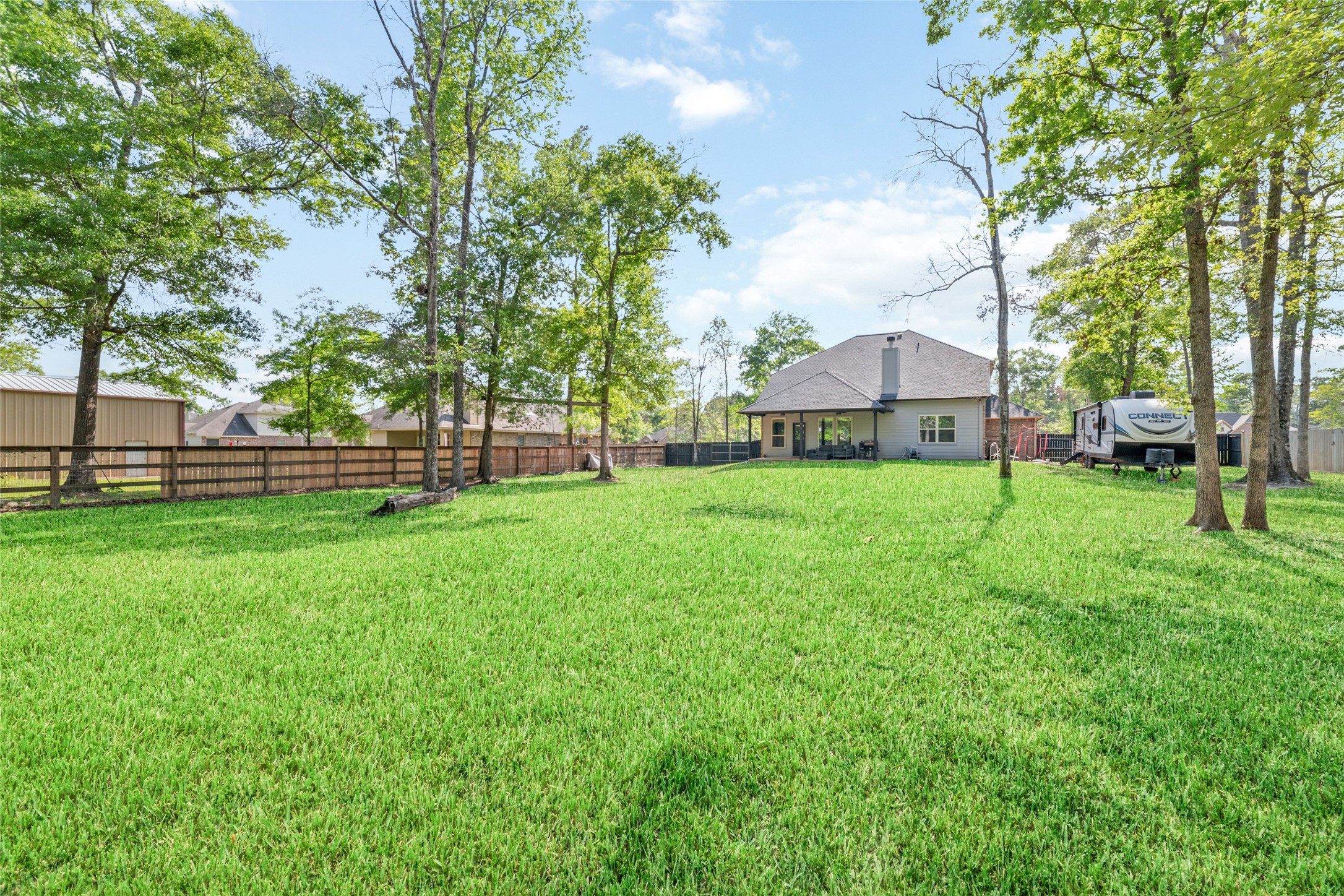 9239 Silver Back Trail, Conroe, TX 77303