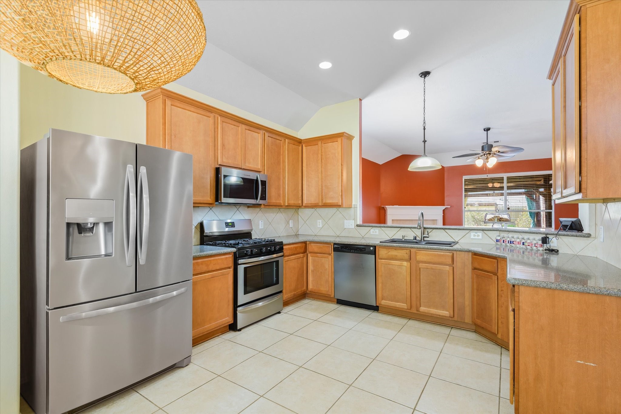 Chefs kitchen all stainless appliances come with house