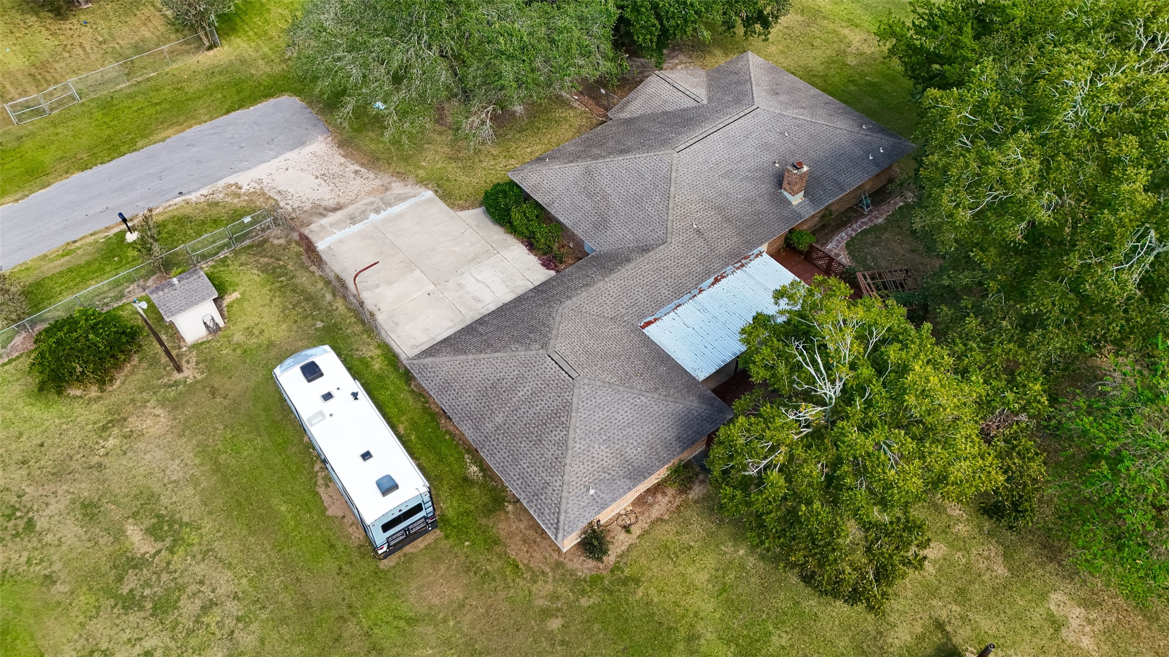 Close ariel View of top of property