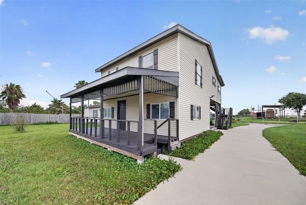4606 Mallard Street, Hitchcock, TX 77563