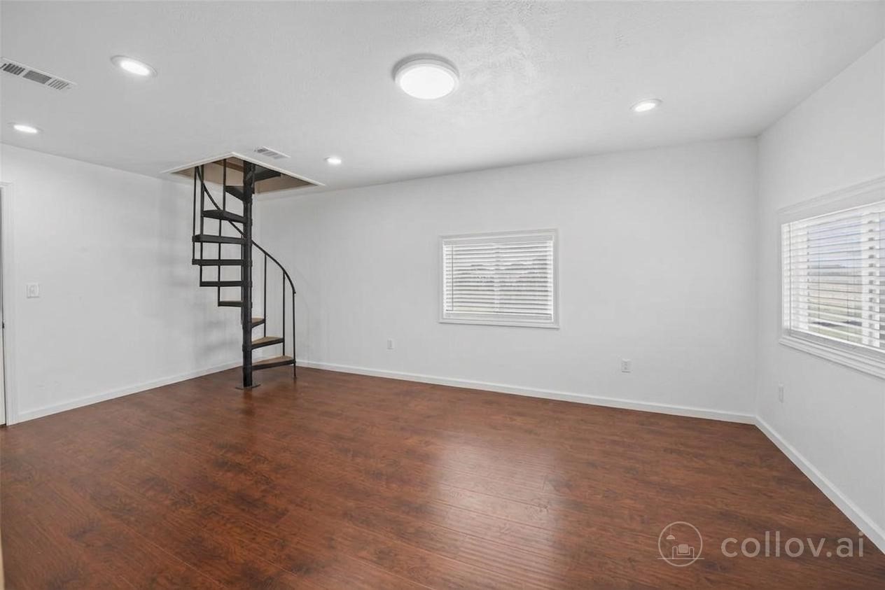 Game-room or Living room upon entry