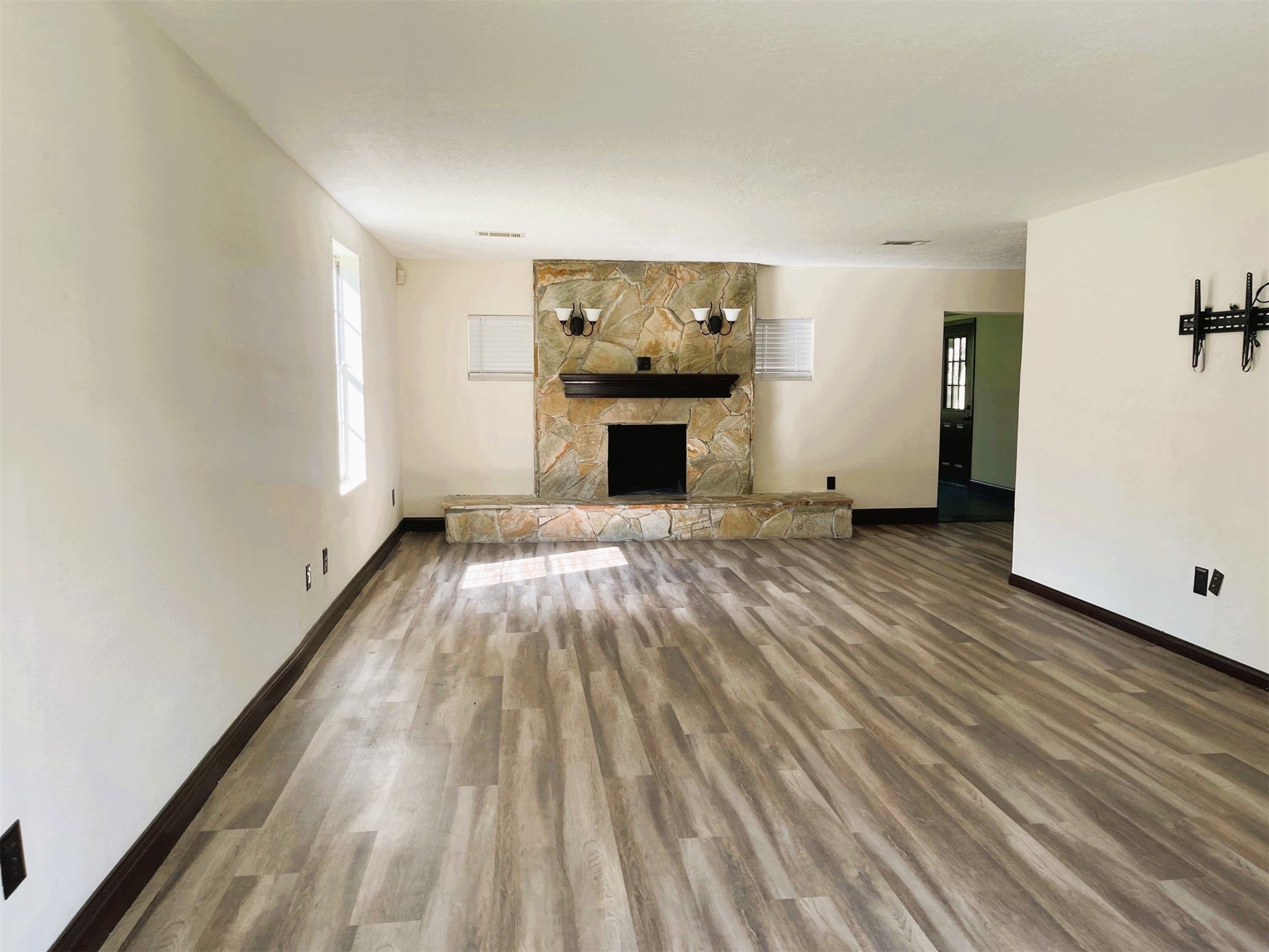 3112 Timber Lane, Dickinson, TX 77539