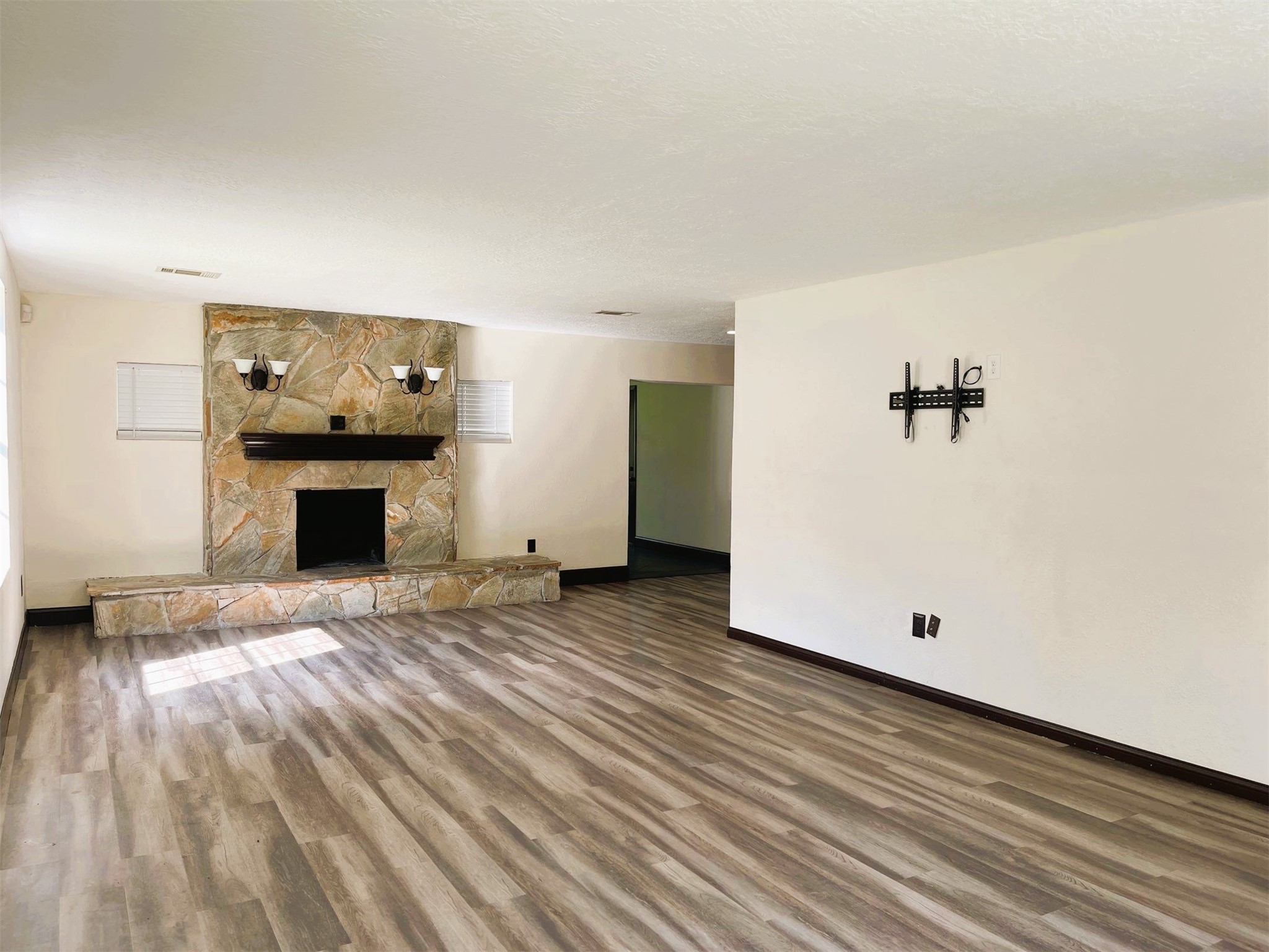 3112 Timber Lane, Dickinson, TX 77539