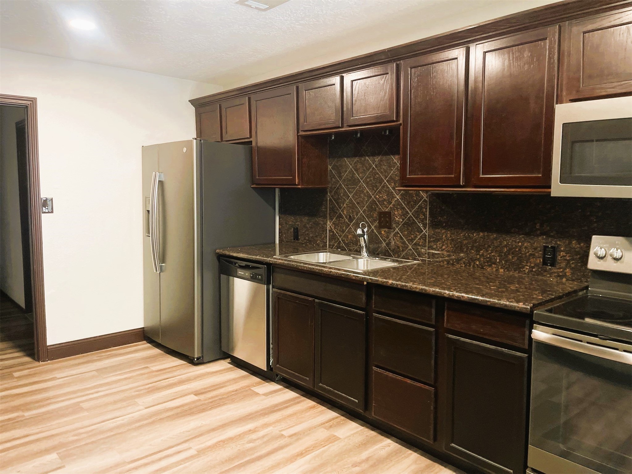3112 Timber Lane, Dickinson, TX 77539