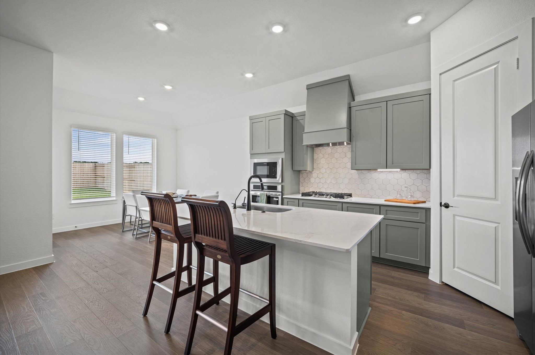 2307 Poseidon Street, League City, TX 77573