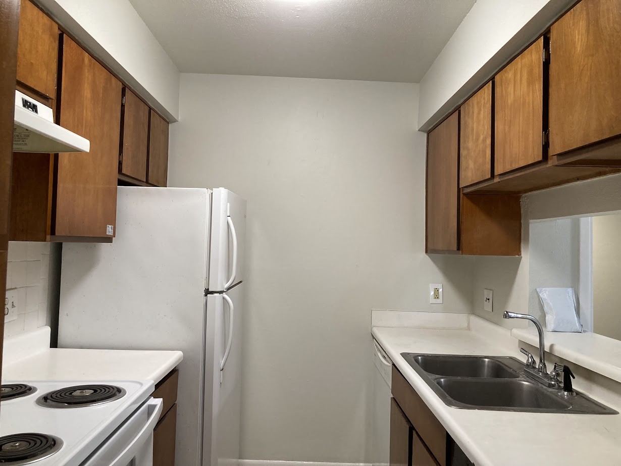 3075 Walnut Bend Lane, #33, Houston, TX 77042
