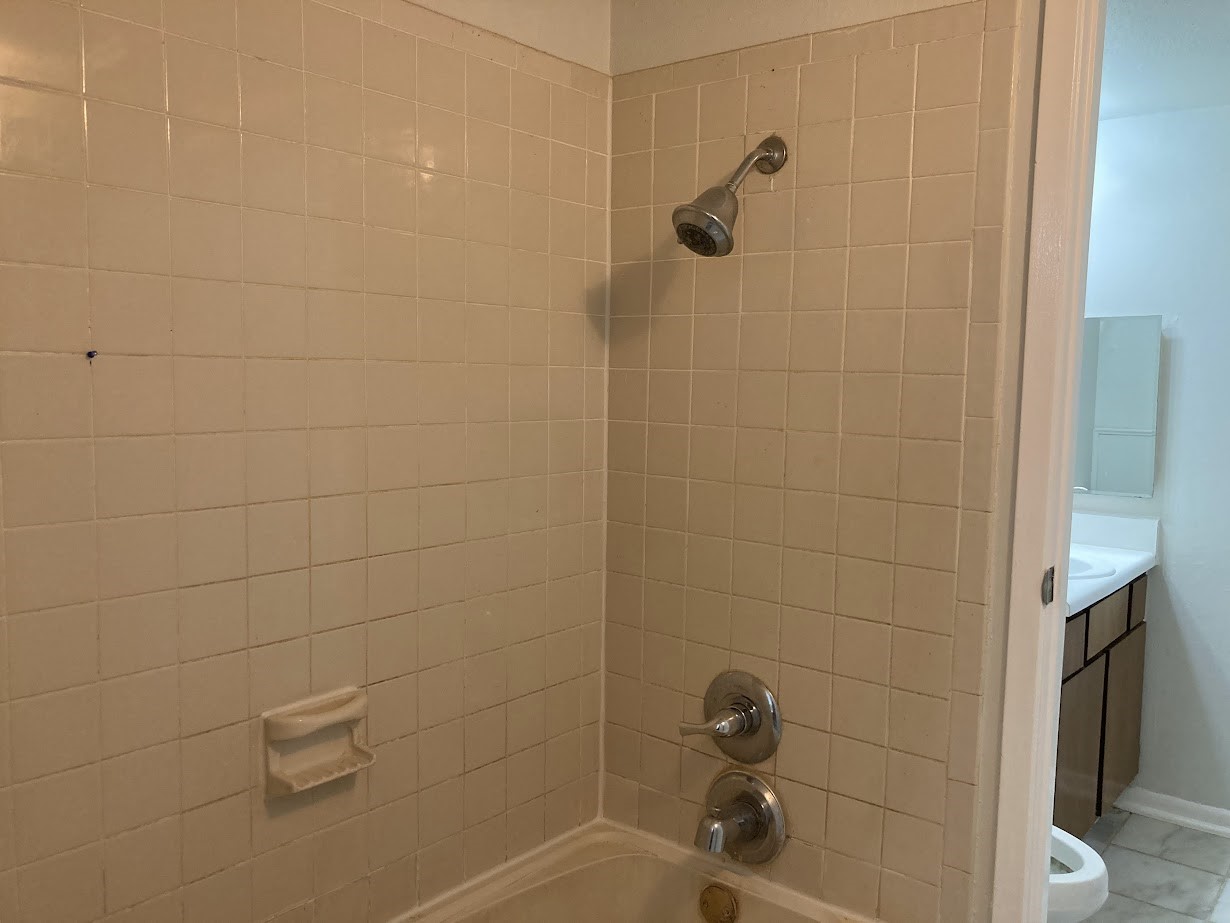 3075 Walnut Bend Lane, #33, Houston, TX 77042
