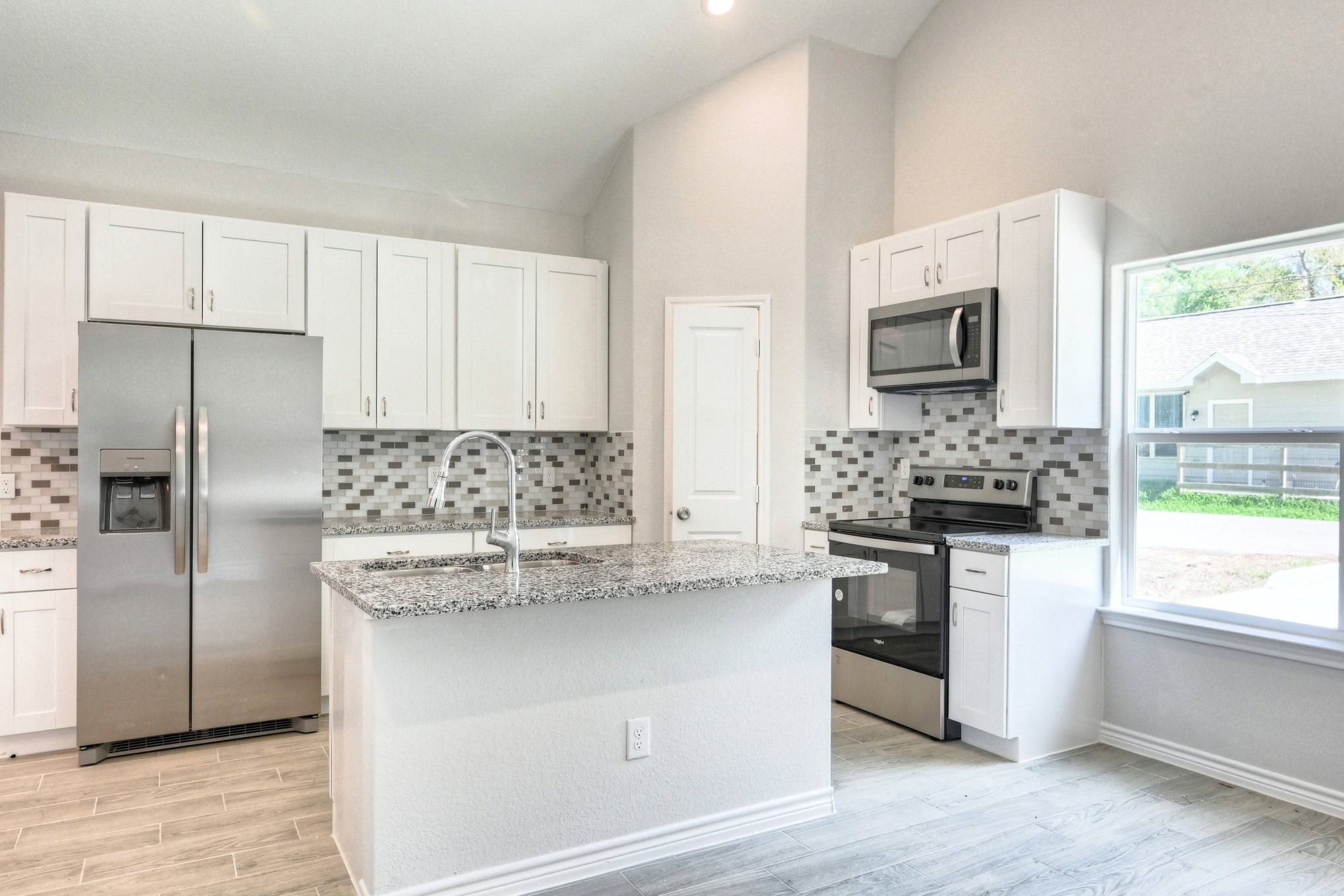 9822 ARBOR OAKS, Willis, TX 77318