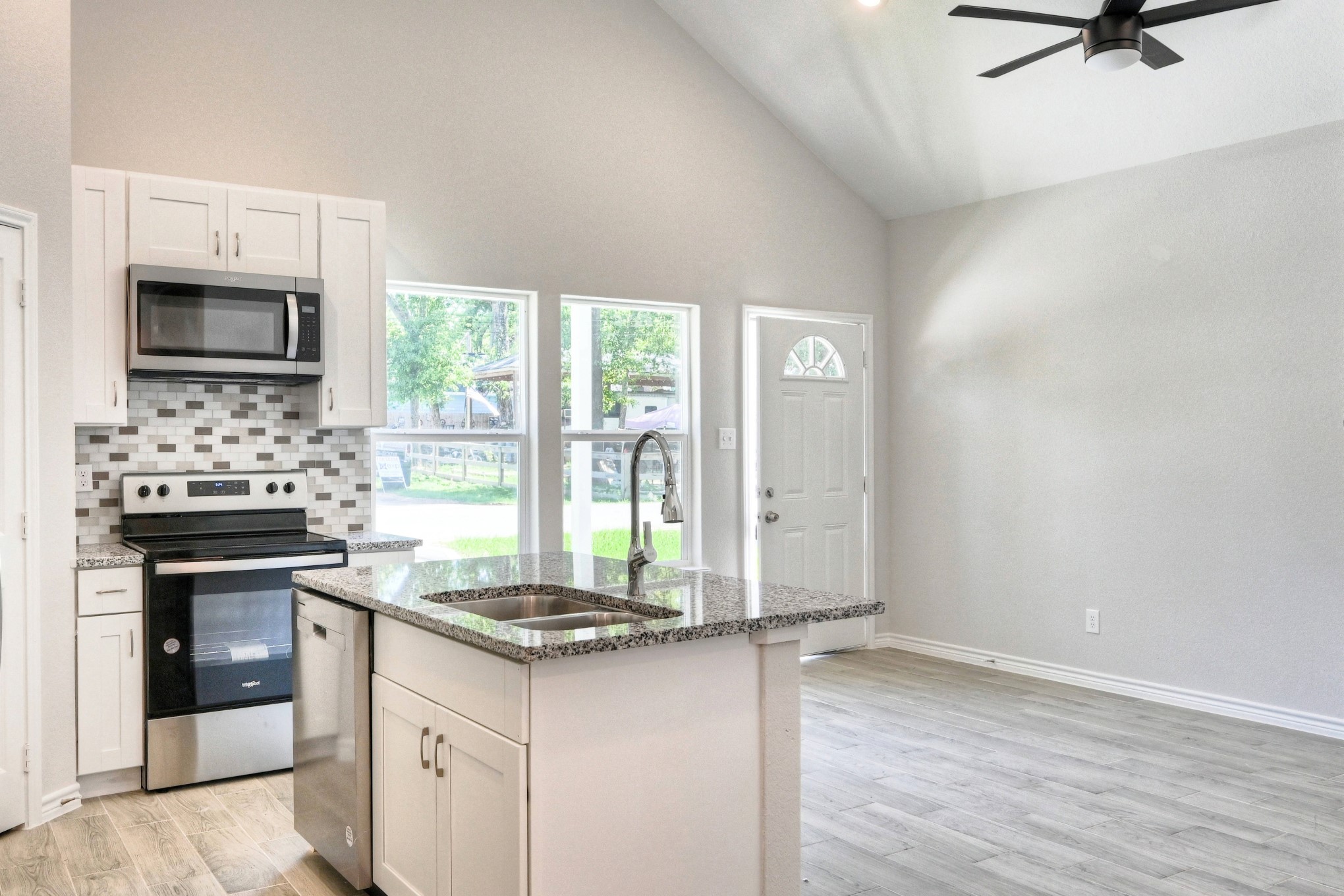 9822 ARBOR OAKS, Willis, TX 77318